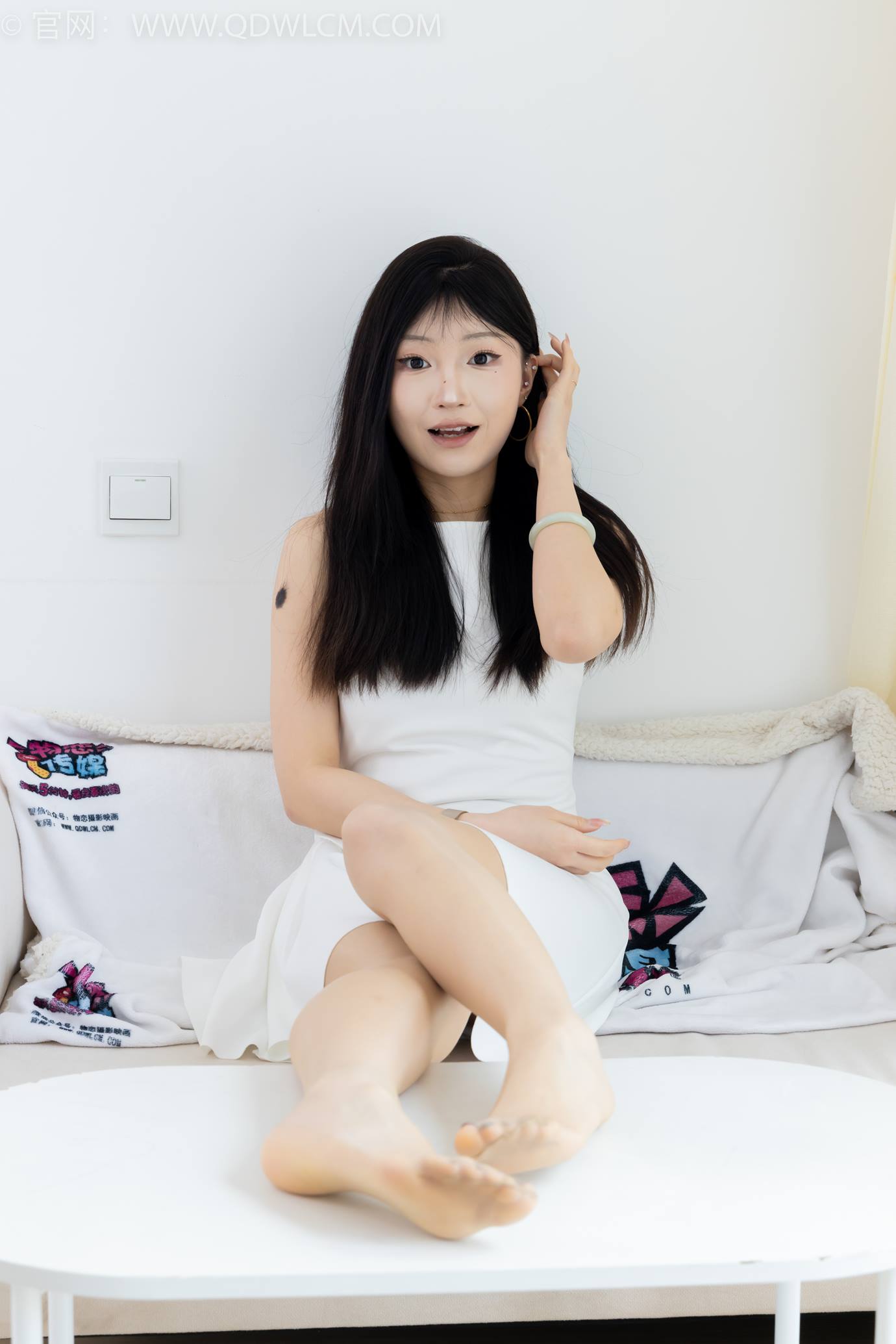 图片[97]-物恋传媒 NO.2311 嘟嘟-高跟鞋、薄肉丝、气垫梳老头乐挠脚剧情[128P] – 速更版-美库