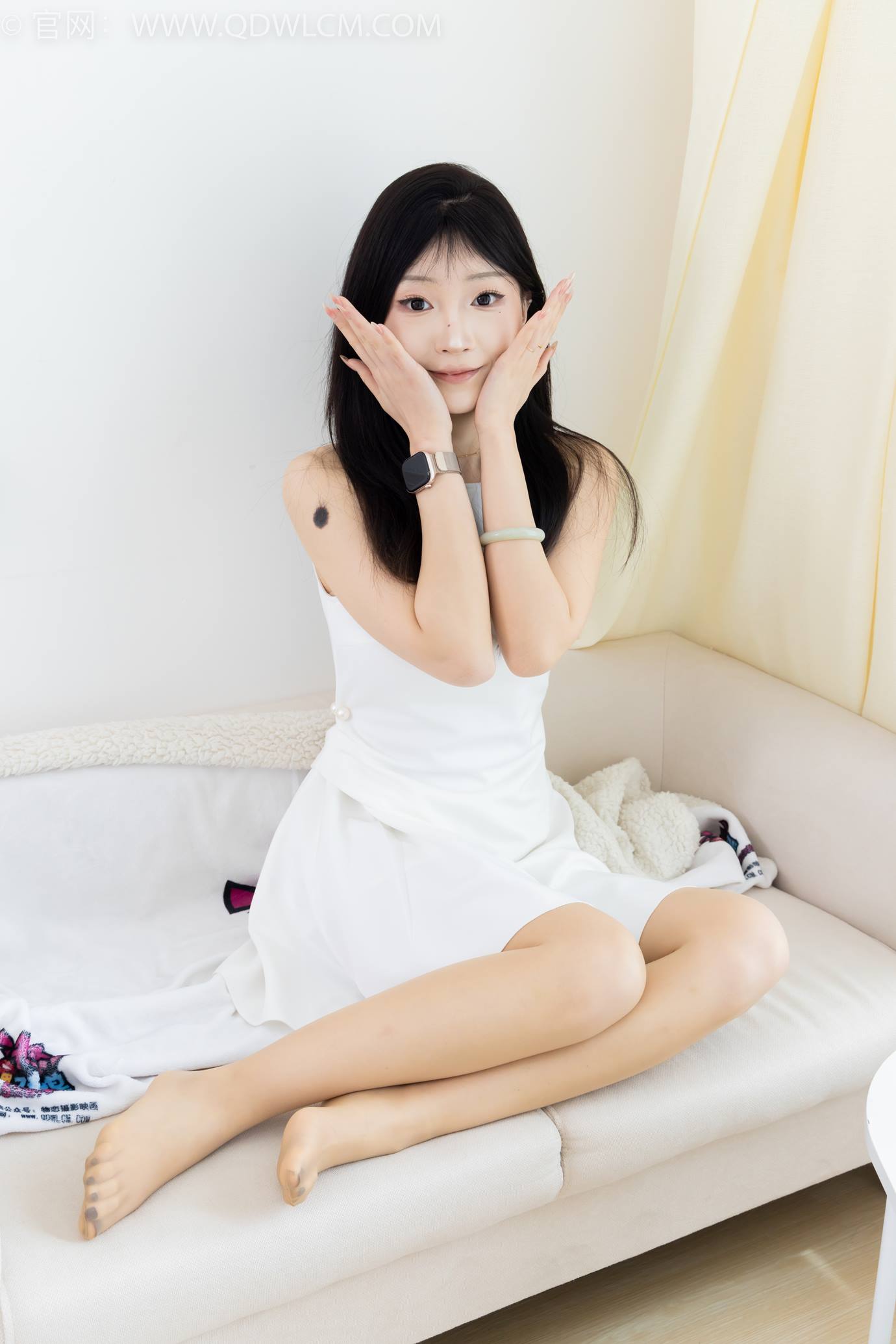 图片[113]-物恋传媒 NO.2311 嘟嘟-高跟鞋、薄肉丝、气垫梳老头乐挠脚剧情[128P] – 速更版-美库