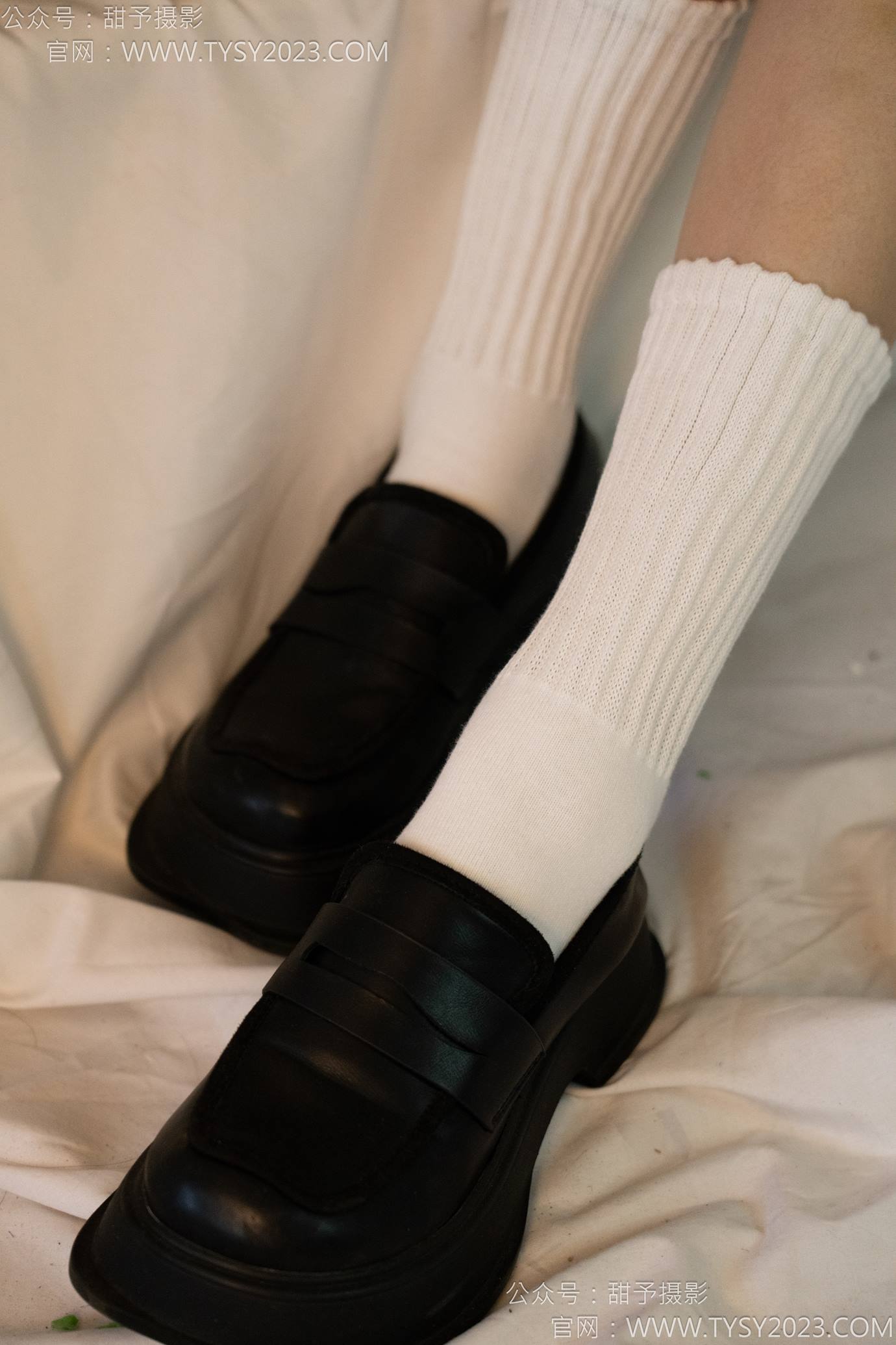 图片[24]-甜予摄影 NO.139 澜澜-皮鞋、白棉袜、裸足[84P] – 速更版-美库