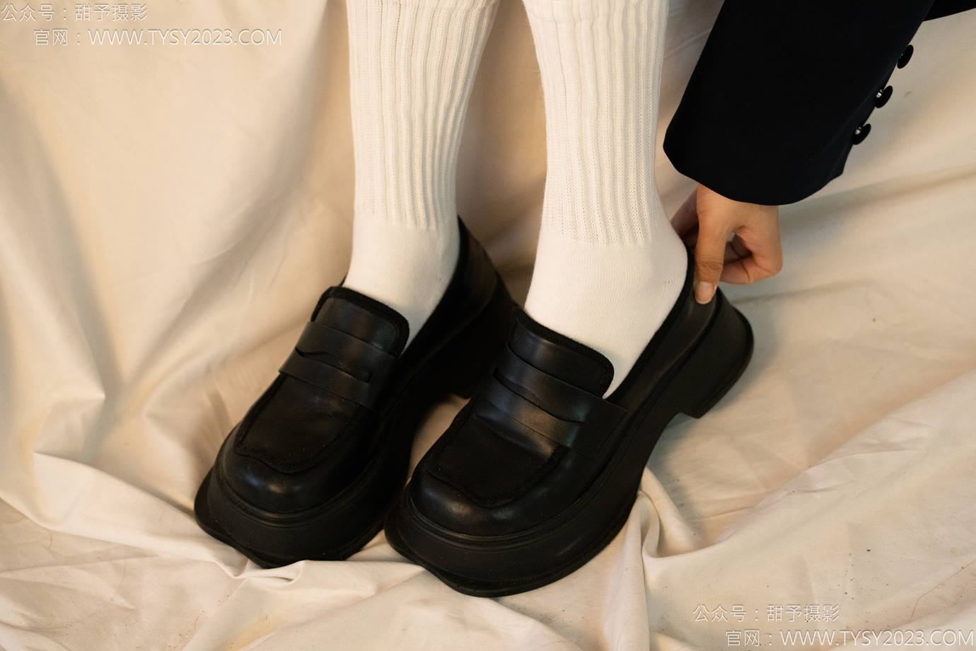图片[26]-甜予摄影 NO.139 澜澜-皮鞋、白棉袜、裸足[84P] – 速更版-美库