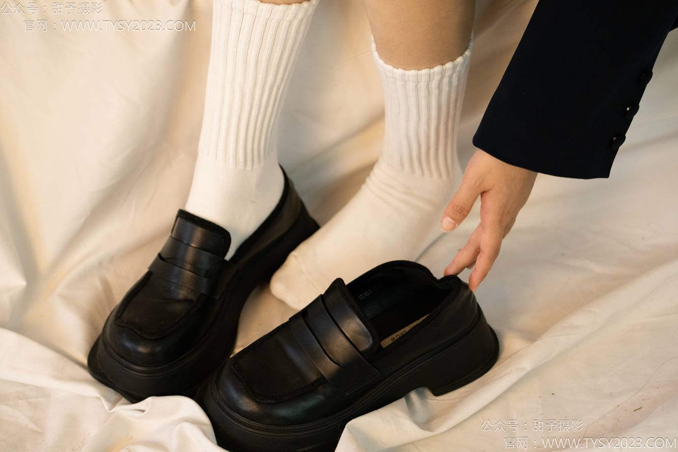 图片[28]-甜予摄影 NO.139 澜澜-皮鞋、白棉袜、裸足[84P] – 速更版-美库