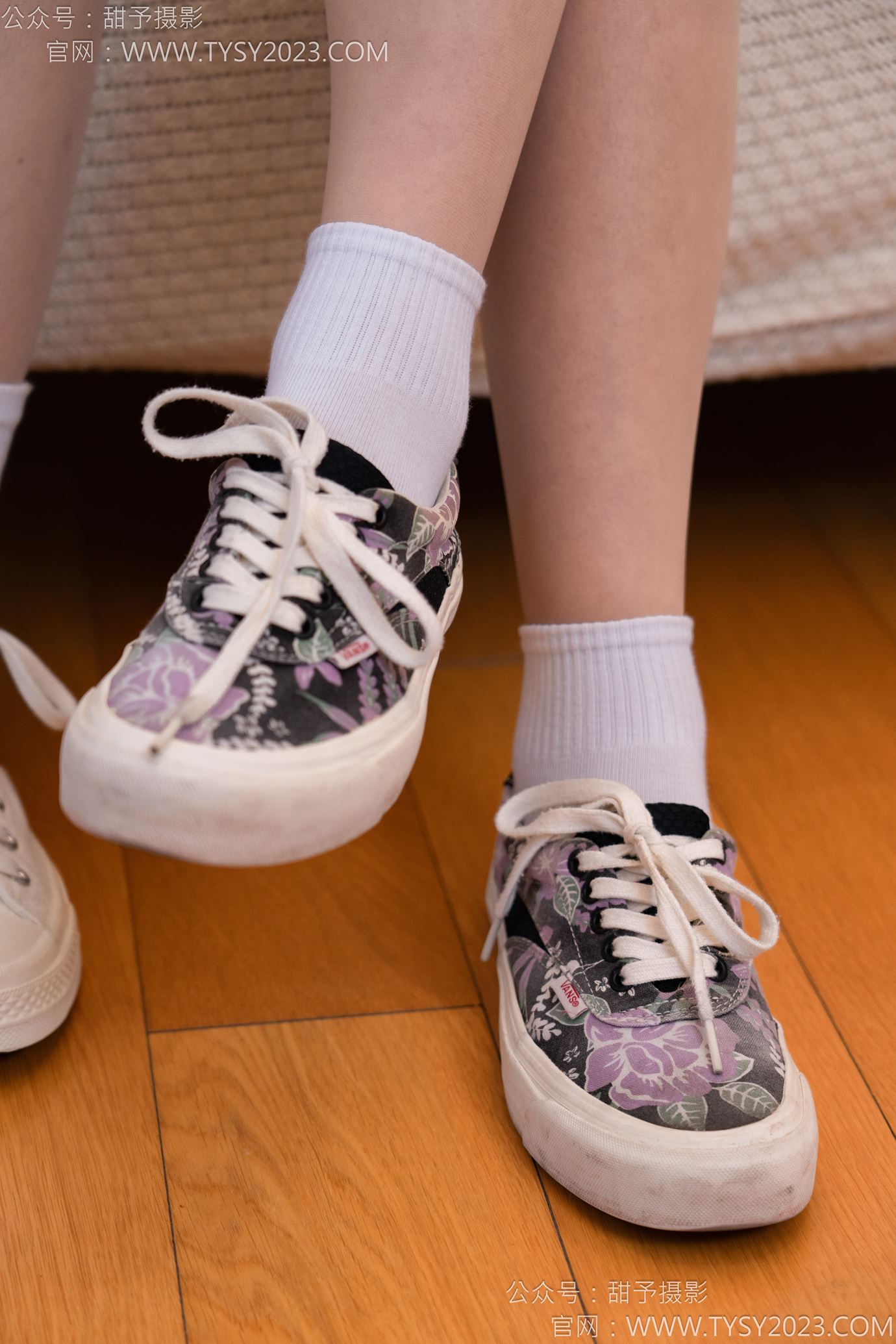 图片[10]-甜予摄影 NO.140 思思双人-板鞋、白棉袜、肉丝[98P] – 速更版-美库