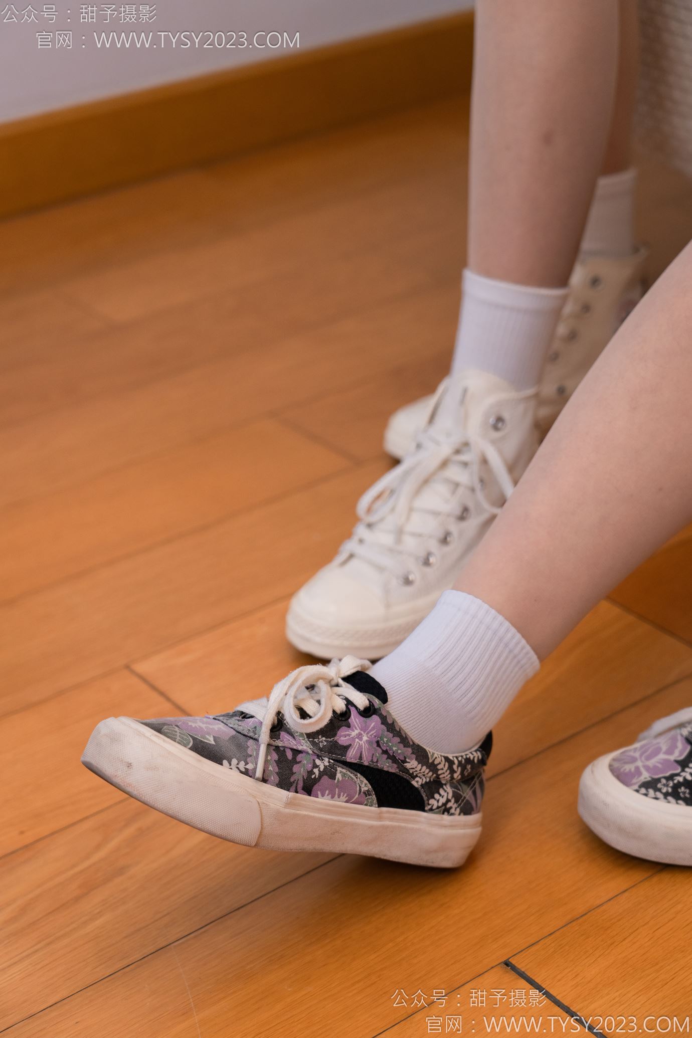 图片[53]-甜予摄影 NO.140 思思双人-板鞋、白棉袜、肉丝[98P] – 速更版-美库