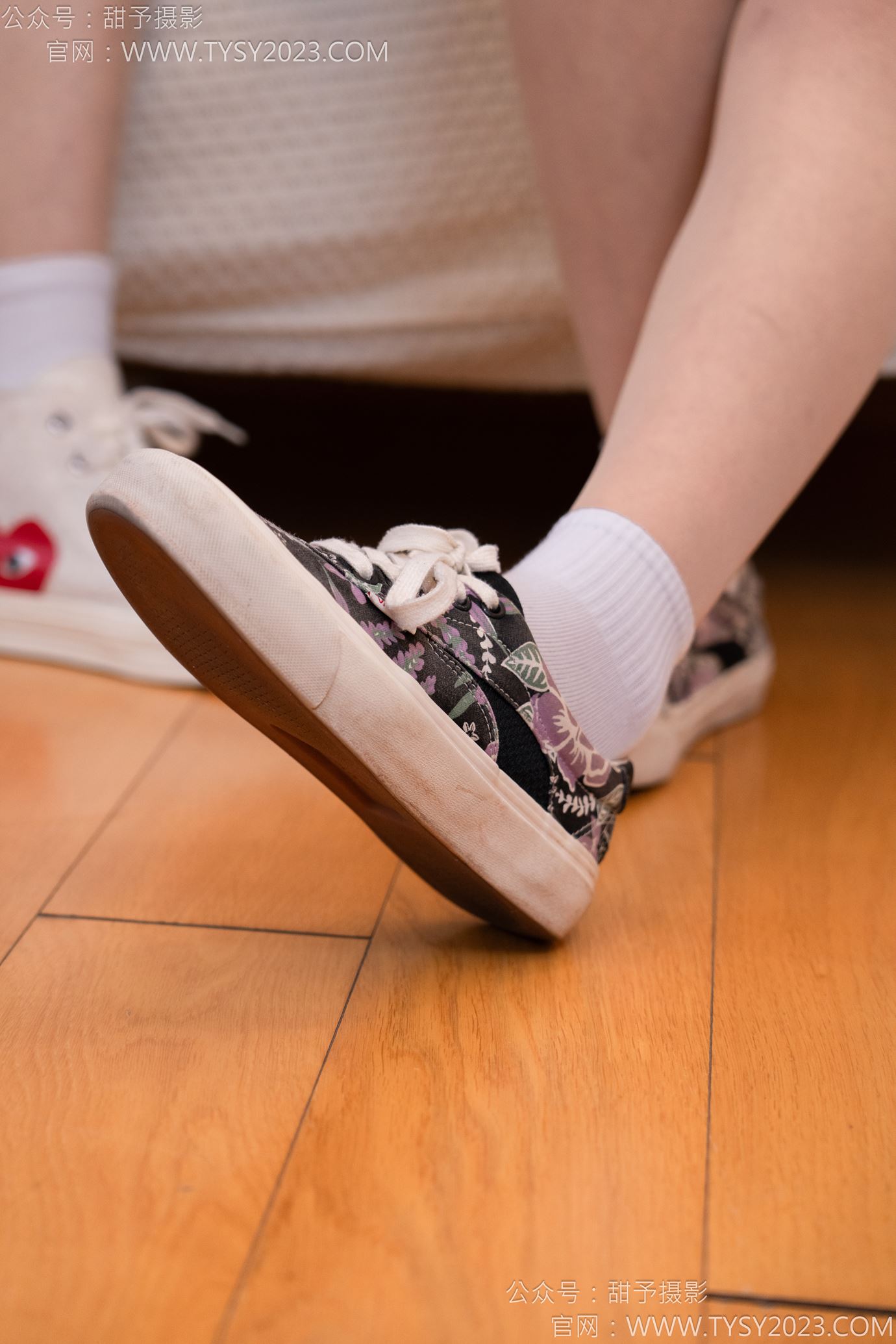图片[56]-甜予摄影 NO.140 思思双人-板鞋、白棉袜、肉丝[98P] – 速更版-美库