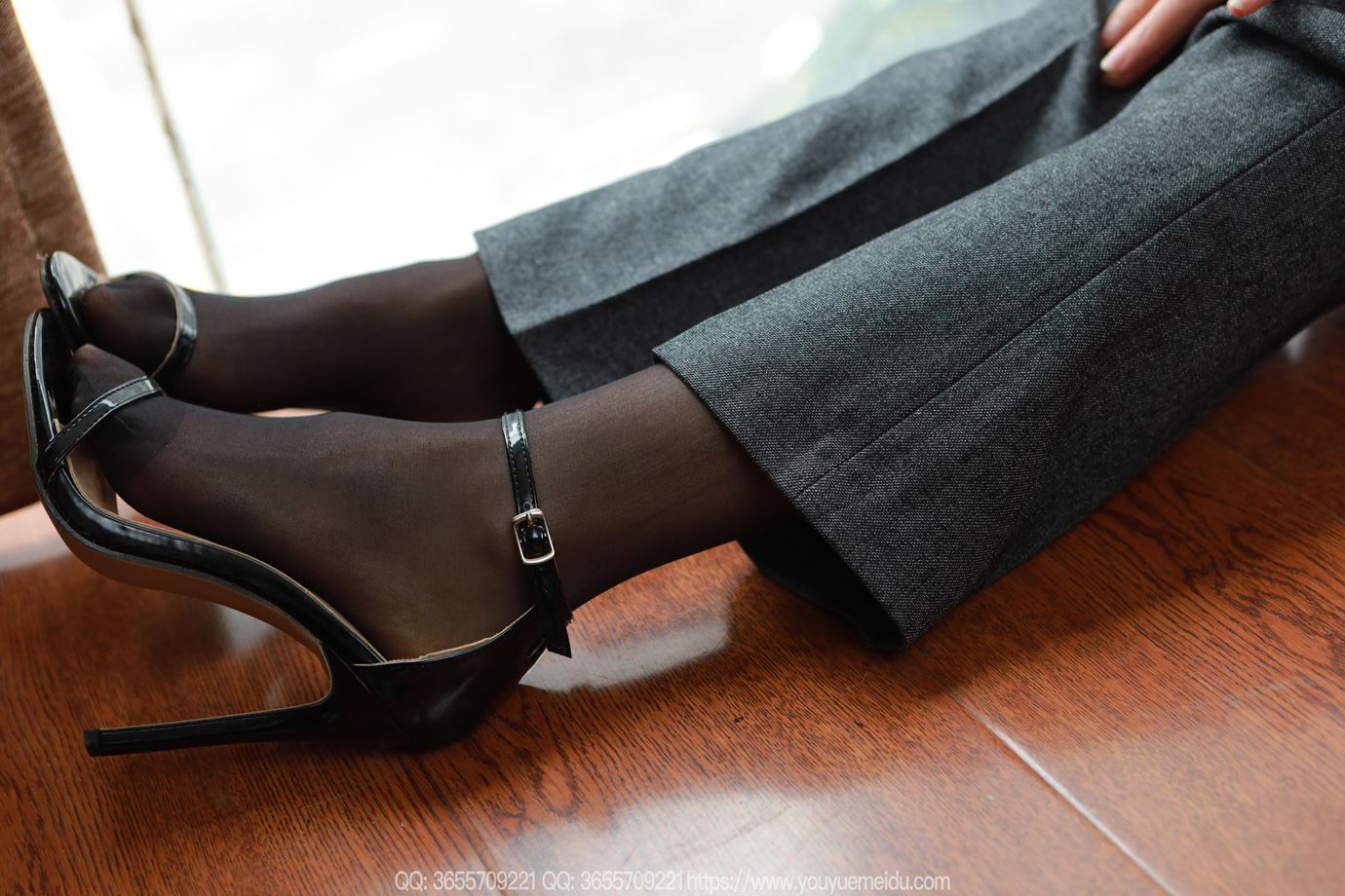 图片[21]-[IESS异思趣向] 2025.04.11 丝享家2025：小金《西裤里丝》[90P] – 速更版-美库