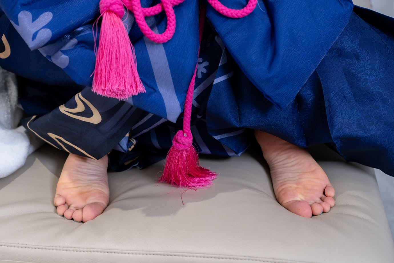 图片[34]-甜予摄影 NO.141 澜澜-cos服人字拖、白丝、裸足、挠脚心剧情[94P] – 速更版-美库