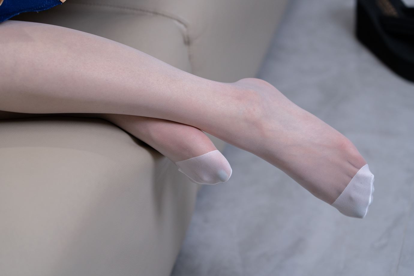 图片[83]-甜予摄影 NO.141 澜澜-cos服人字拖、白丝、裸足、挠脚心剧情[94P] – 速更版-美库