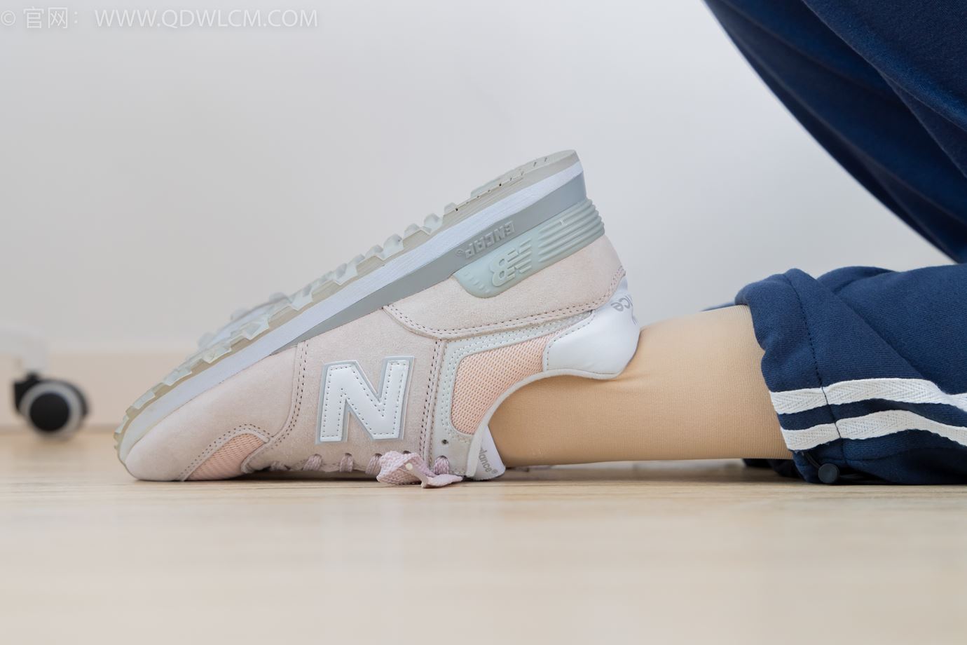 图片[101]-物恋传媒 NO.2314 恬恬-运动鞋、厚肉丝、校服裤里丝[124P] – 速更版-美库