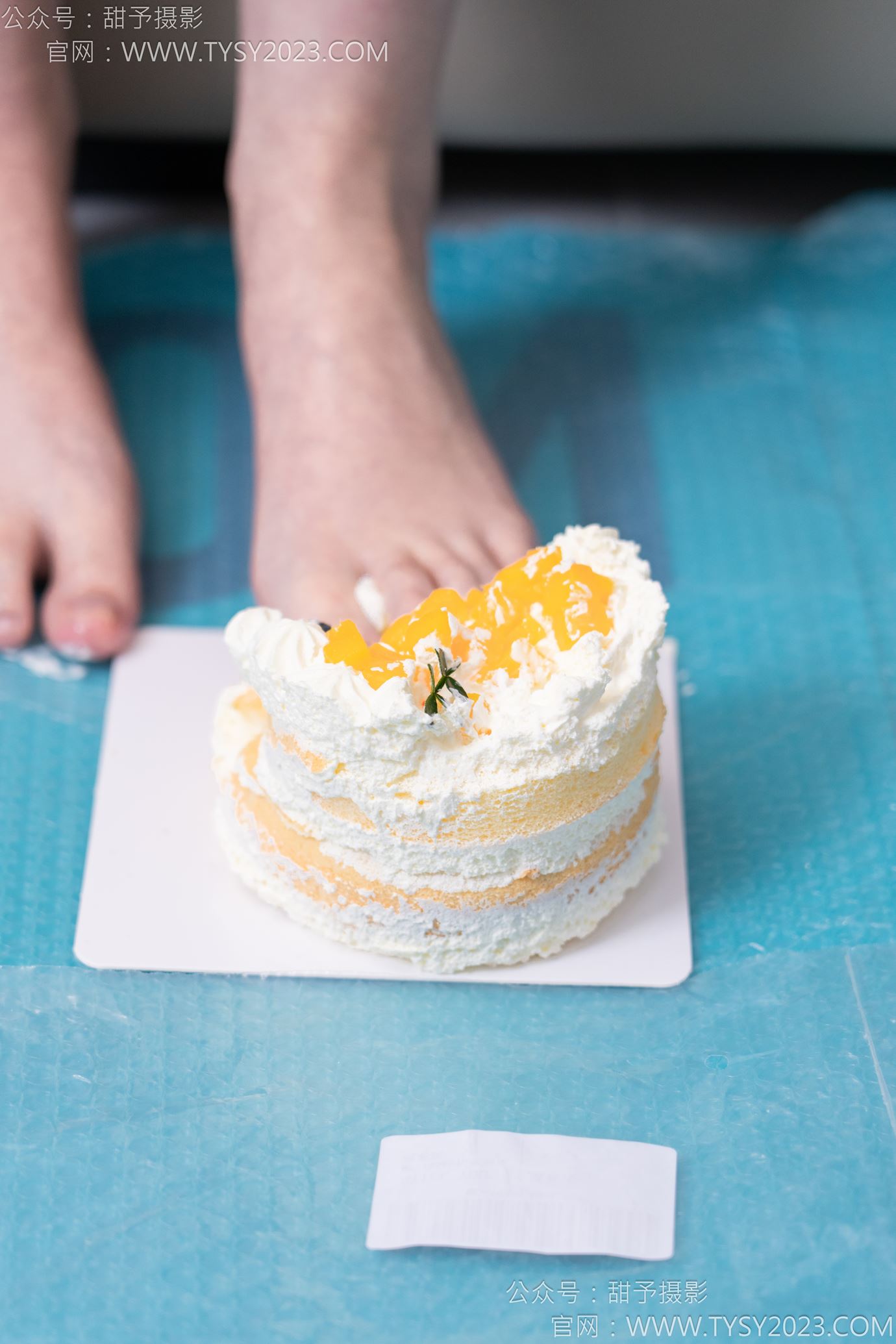 图片[35]-甜予摄影 NO.143 璇璇-高跟鞋、裸足、泡脚涂抹婴儿油以及踩蛋糕剧情[113P] – 速更版-美库