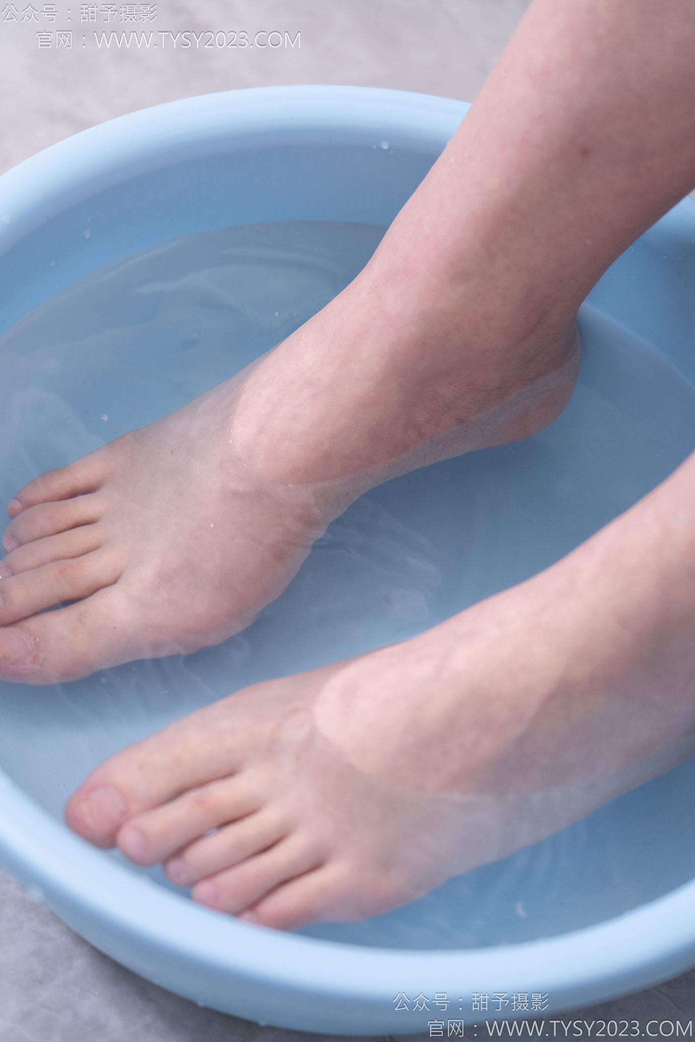 图片[73]-甜予摄影 NO.143 璇璇-高跟鞋、裸足、泡脚涂抹婴儿油以及踩蛋糕剧情[113P] – 速更版-美库