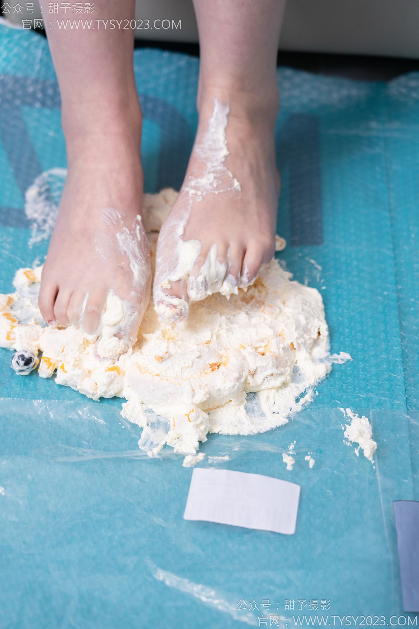 图片[109]-甜予摄影 NO.143 璇璇-高跟鞋、裸足、泡脚涂抹婴儿油以及踩蛋糕剧情[113P] – 速更版-美库