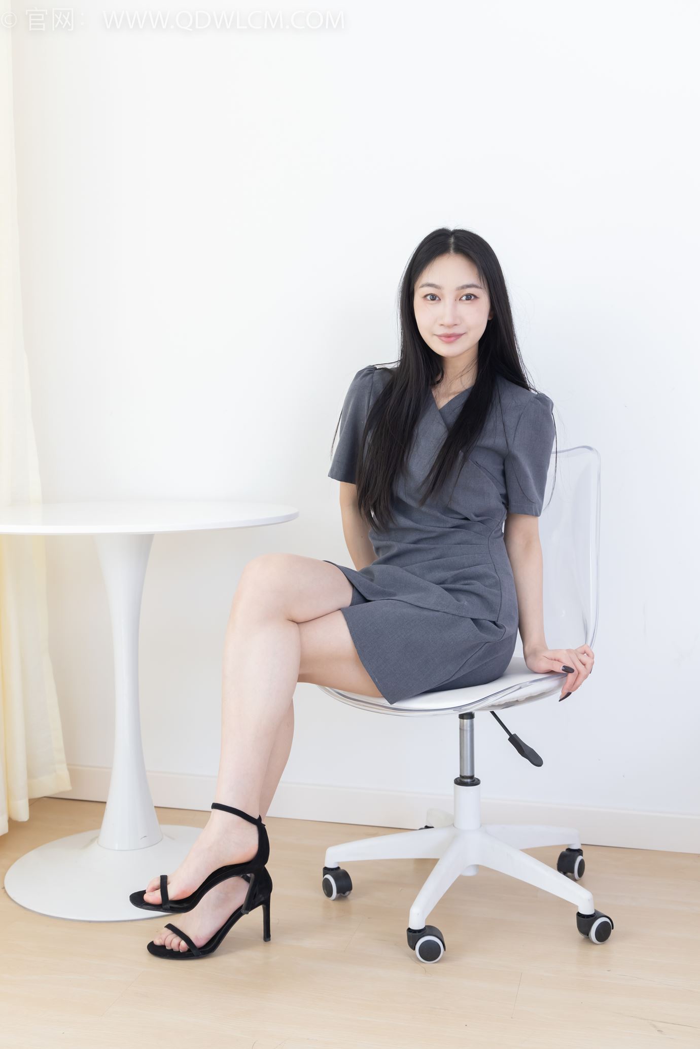 图片[23]-物恋传媒 NO.2316 小影-三双高跟鞋、薄肉丝、裸足[138P] – 速更版-美库