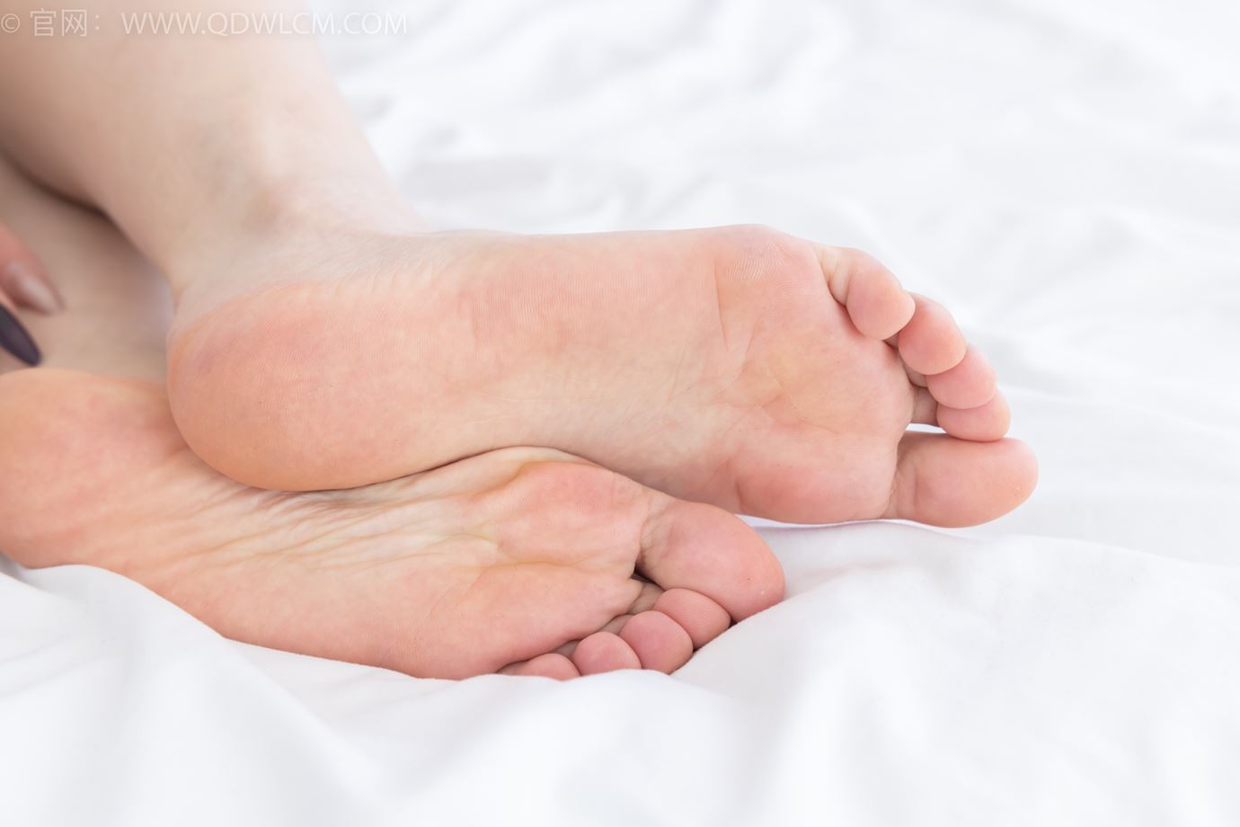 图片[121]-物恋传媒 NO.2316 小影-三双高跟鞋、薄肉丝、裸足[138P] – 速更版-美库