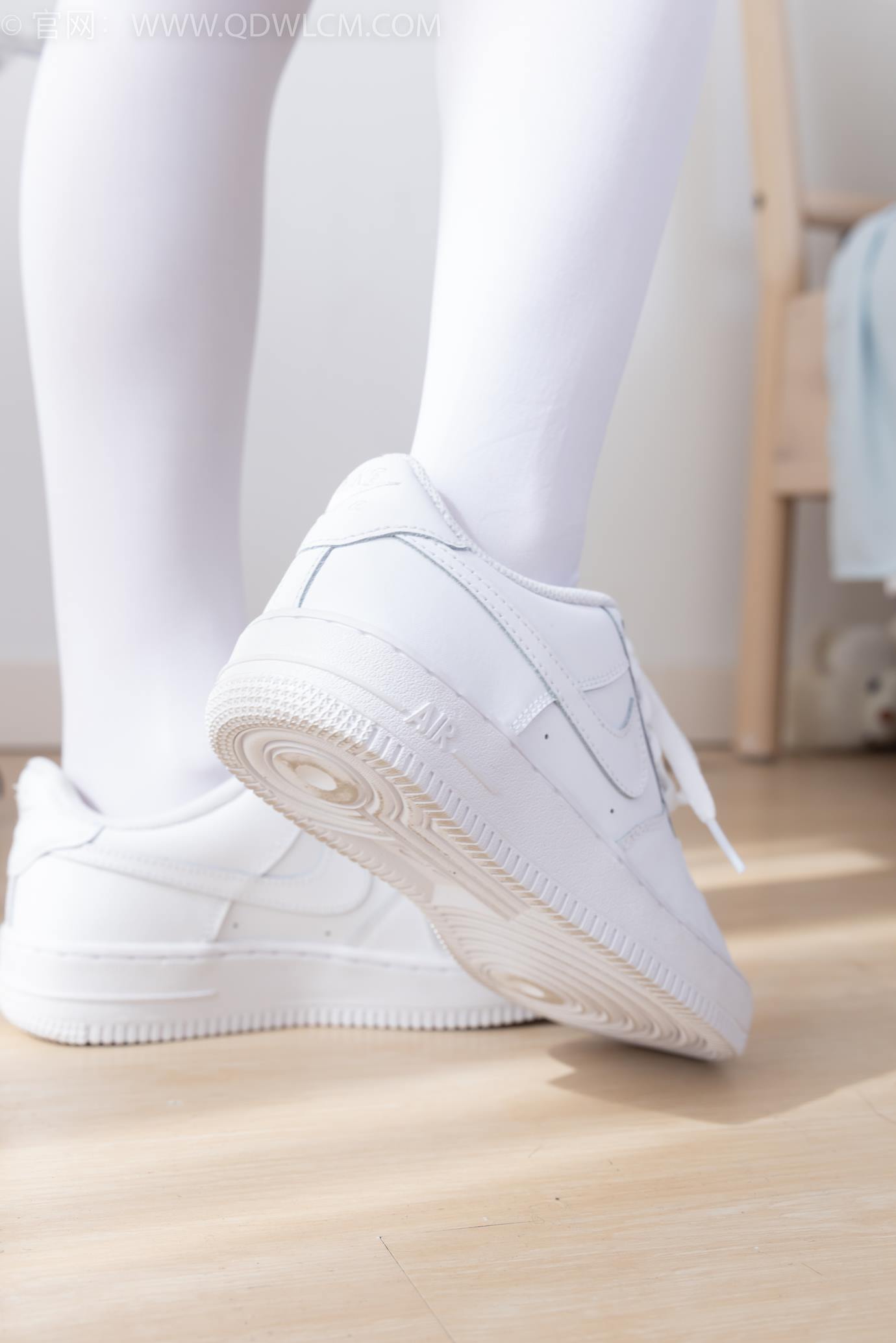 图片[39]-物恋传媒 NO.2317 闪闪-板鞋、厚白丝、jk制服[102P] – 速更版-美库