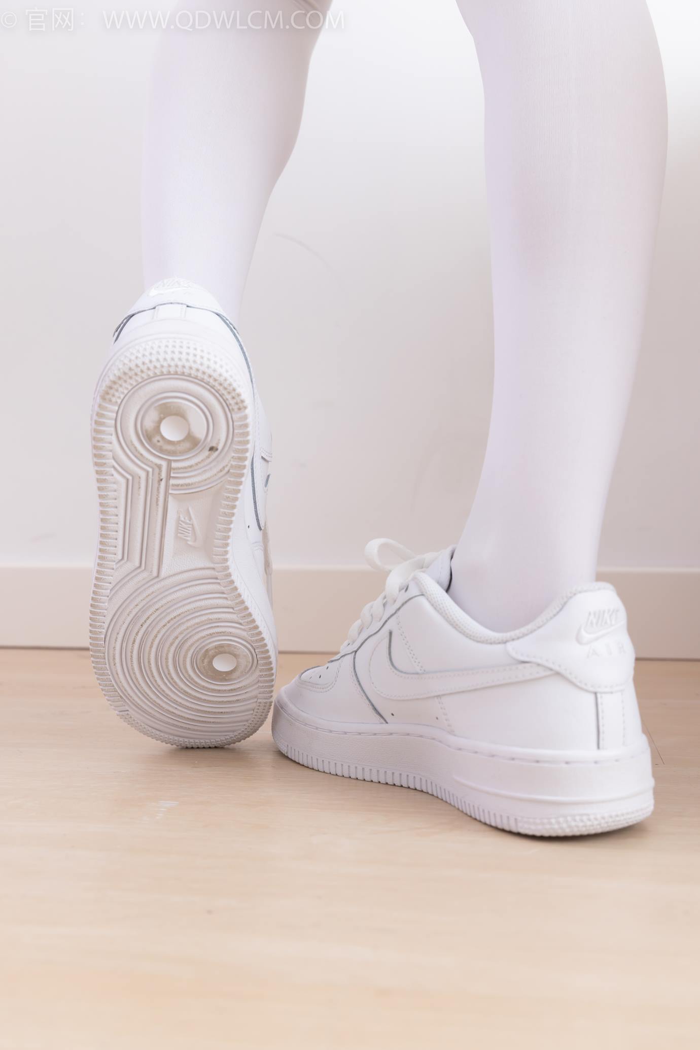 图片[42]-物恋传媒 NO.2317 闪闪-板鞋、厚白丝、jk制服[102P] – 速更版-美库