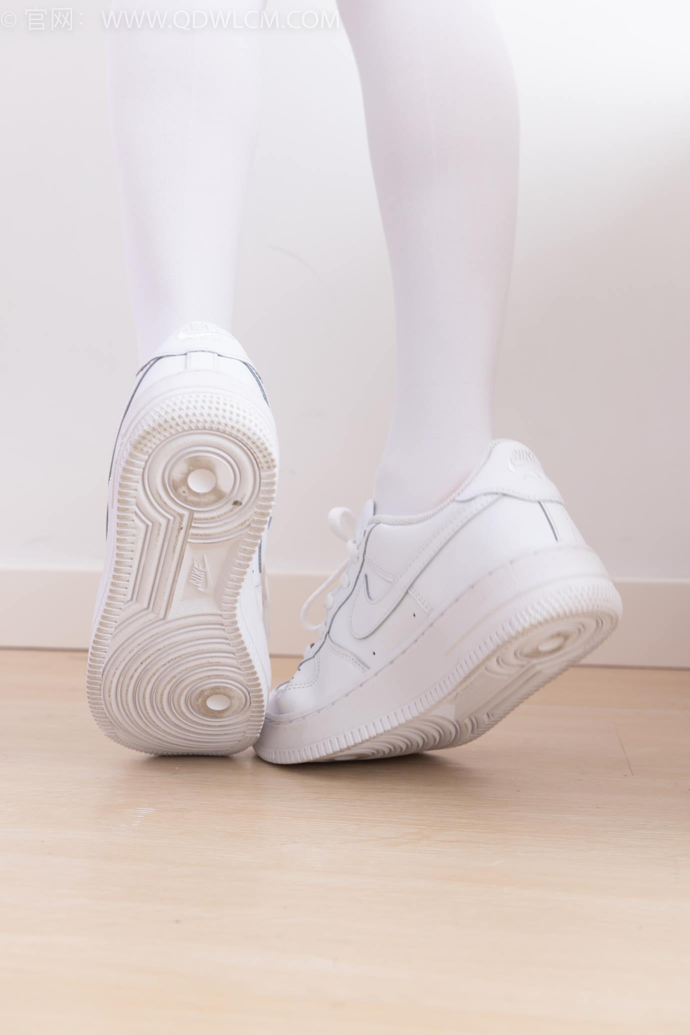 图片[45]-物恋传媒 NO.2317 闪闪-板鞋、厚白丝、jk制服[102P] – 速更版-美库