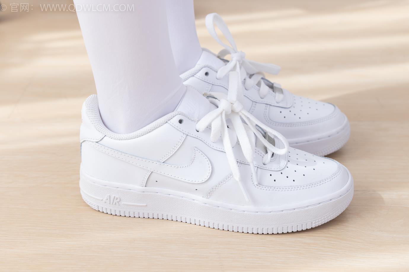 图片[65]-物恋传媒 NO.2317 闪闪-板鞋、厚白丝、jk制服[102P] – 速更版-美库