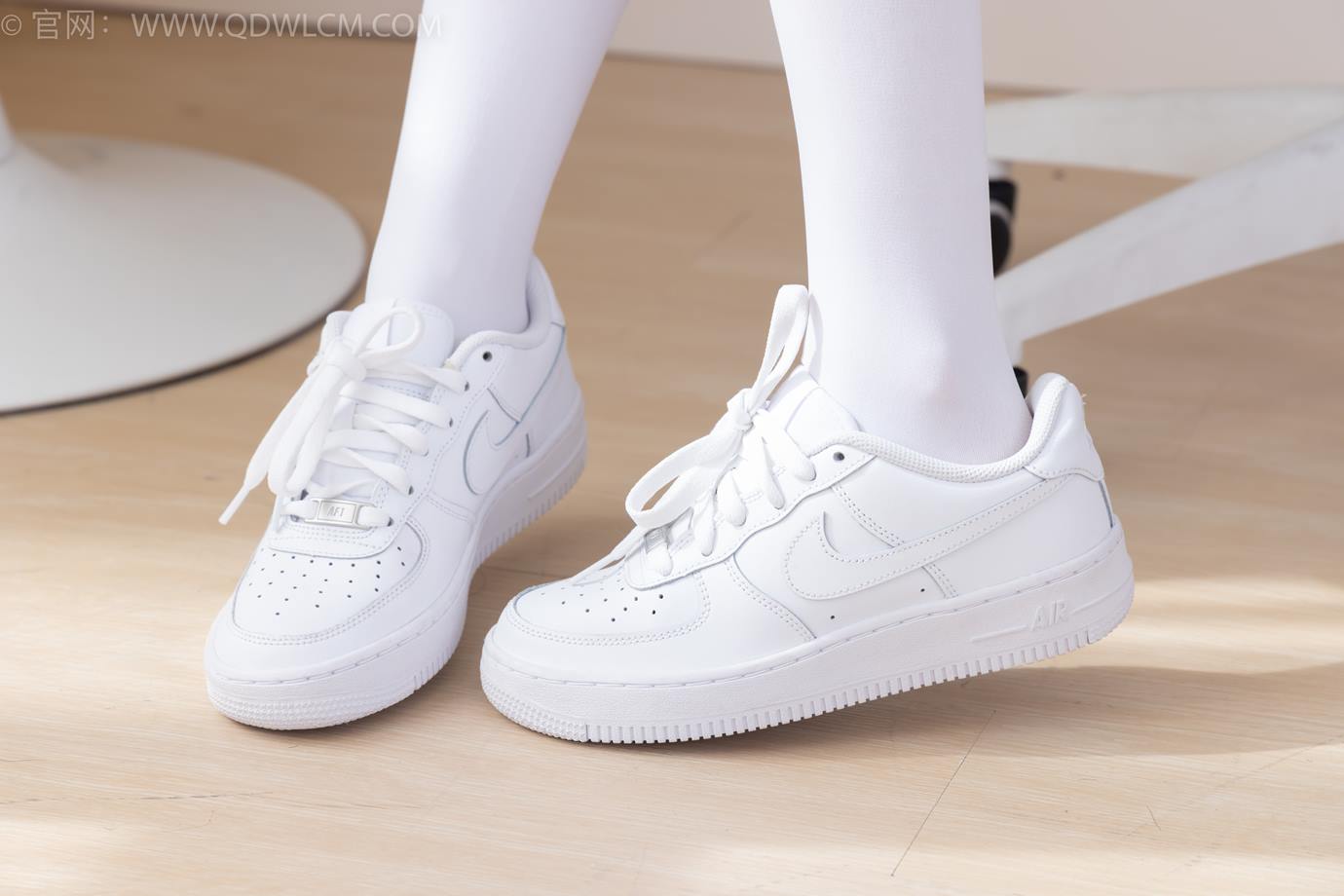 图片[69]-物恋传媒 NO.2317 闪闪-板鞋、厚白丝、jk制服[102P] – 速更版-美库