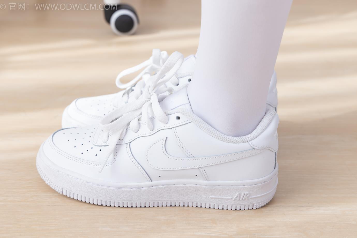 图片[73]-物恋传媒 NO.2317 闪闪-板鞋、厚白丝、jk制服[102P] – 速更版-美库