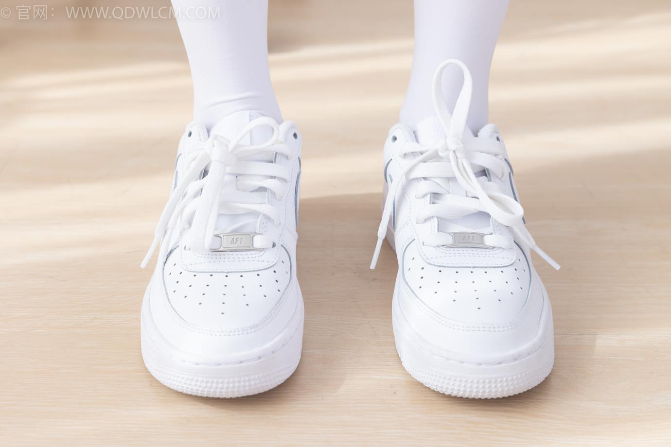 图片[74]-物恋传媒 NO.2317 闪闪-板鞋、厚白丝、jk制服[102P] – 速更版-美库