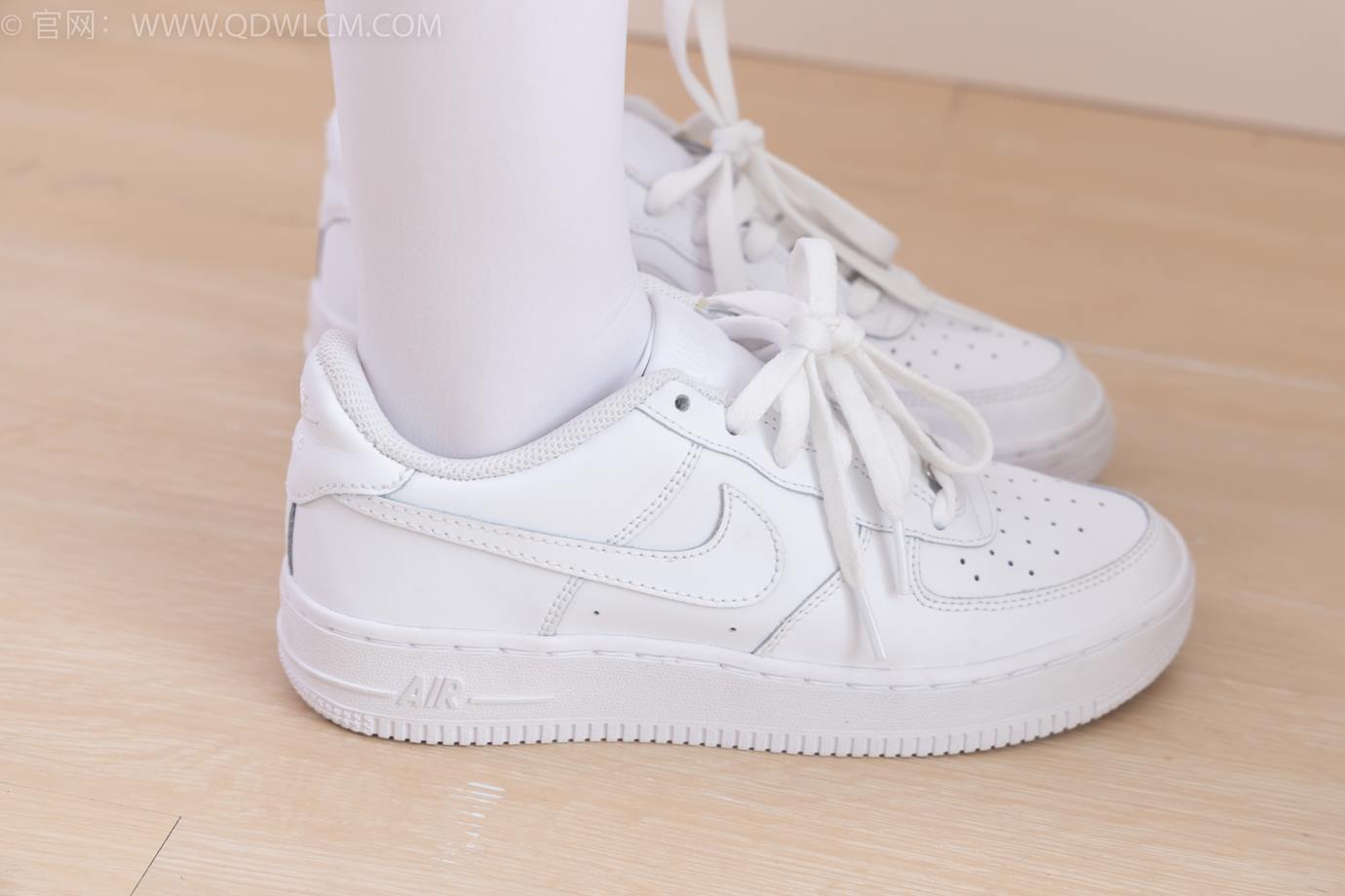 图片[75]-物恋传媒 NO.2317 闪闪-板鞋、厚白丝、jk制服[102P] – 速更版-美库