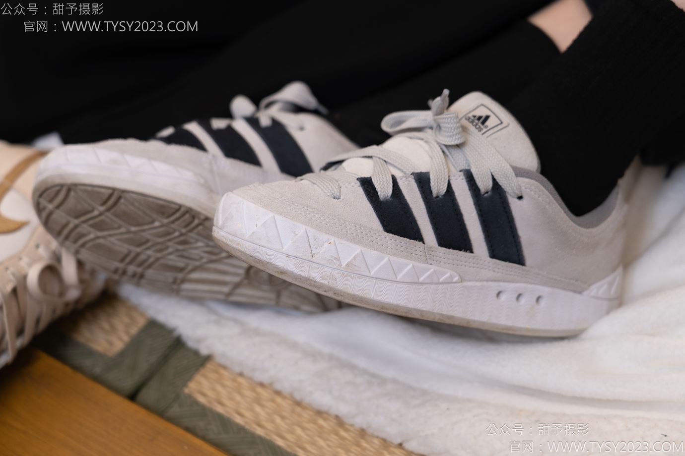 图片[18]-甜予摄影 NO.145 思思小云-板鞋、白棉袜、薄肉丝[107P] – 速更版-美库