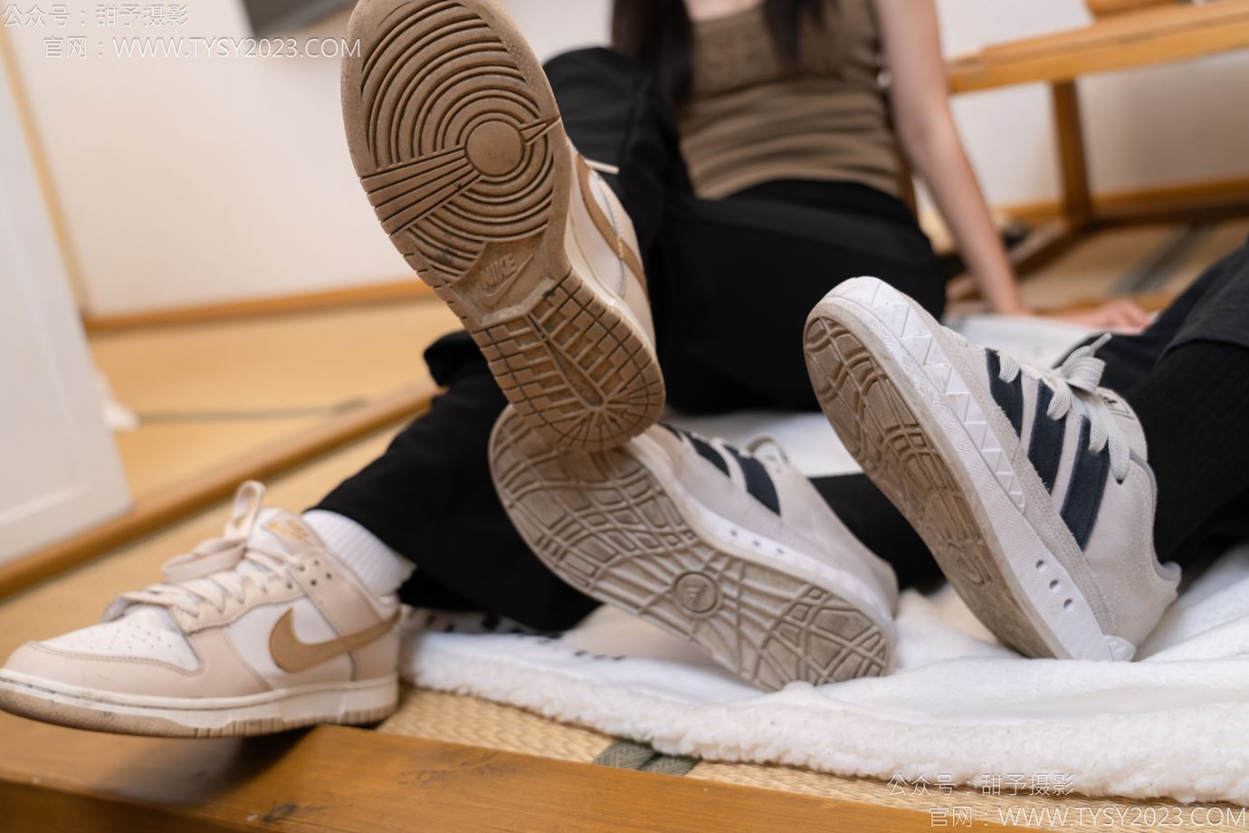 图片[21]-甜予摄影 NO.145 思思小云-板鞋、白棉袜、薄肉丝[107P] – 速更版-美库