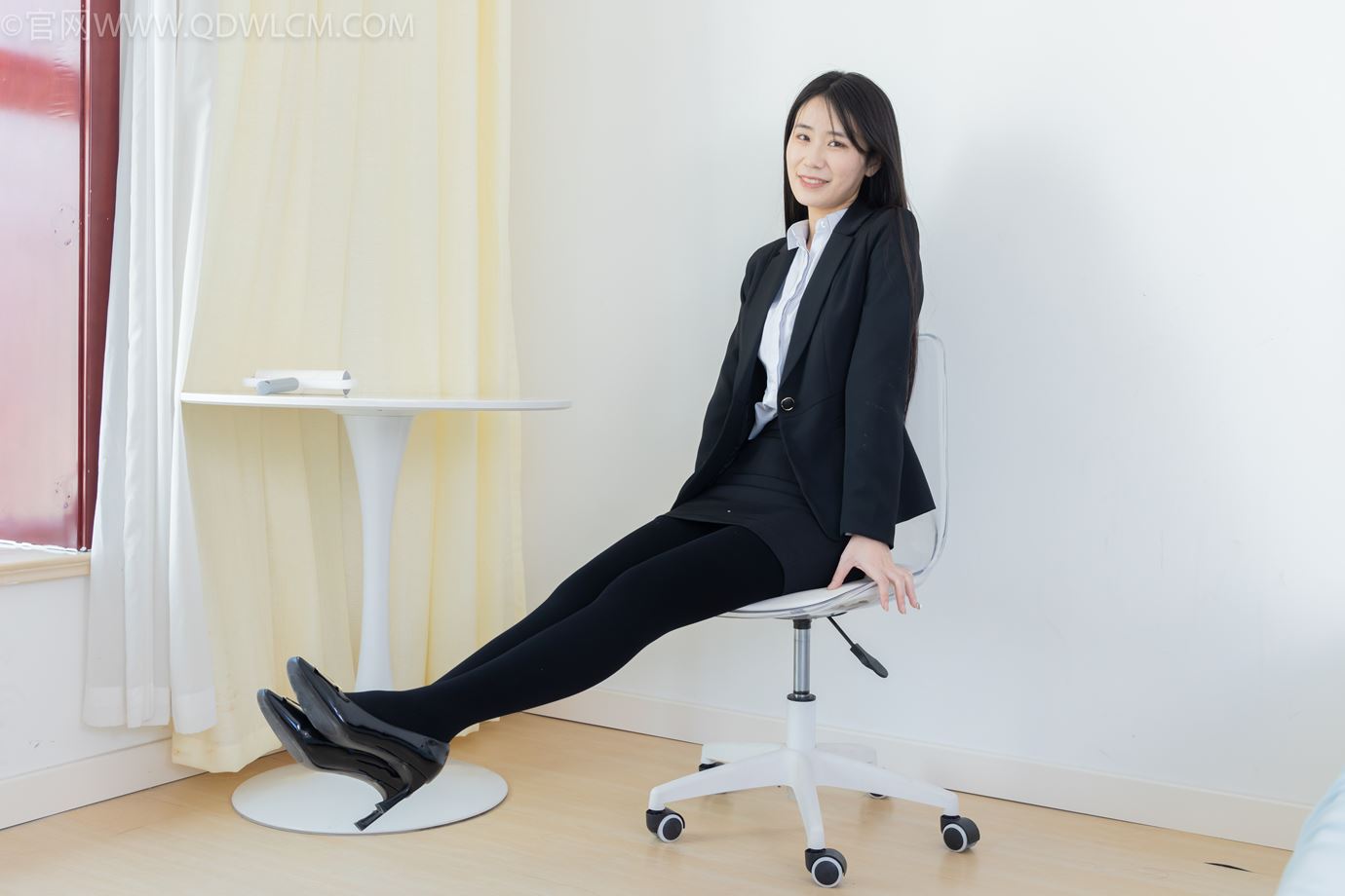 图片[14]-物恋传媒 NO.2318 菜菜-OL制服、高跟鞋、三双厚黑丝叠穿、袜腰展示[120P] – 速更版-美库