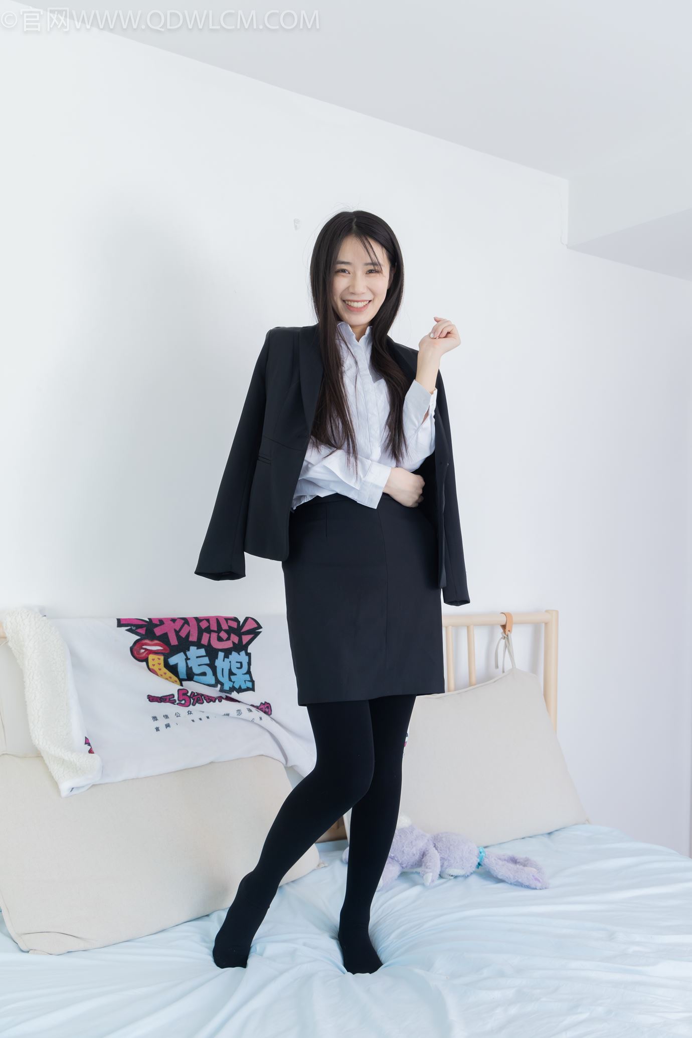 图片[54]-物恋传媒 NO.2318 菜菜-OL制服、高跟鞋、三双厚黑丝叠穿、袜腰展示[120P] – 速更版-美库