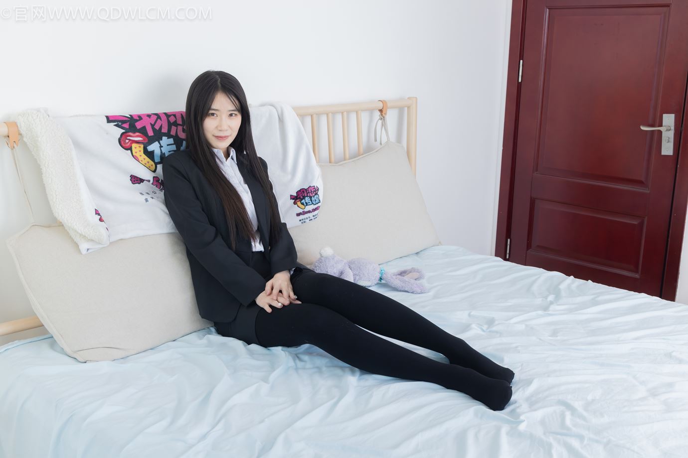 图片[67]-物恋传媒 NO.2318 菜菜-OL制服、高跟鞋、三双厚黑丝叠穿、袜腰展示[120P] – 速更版-美库