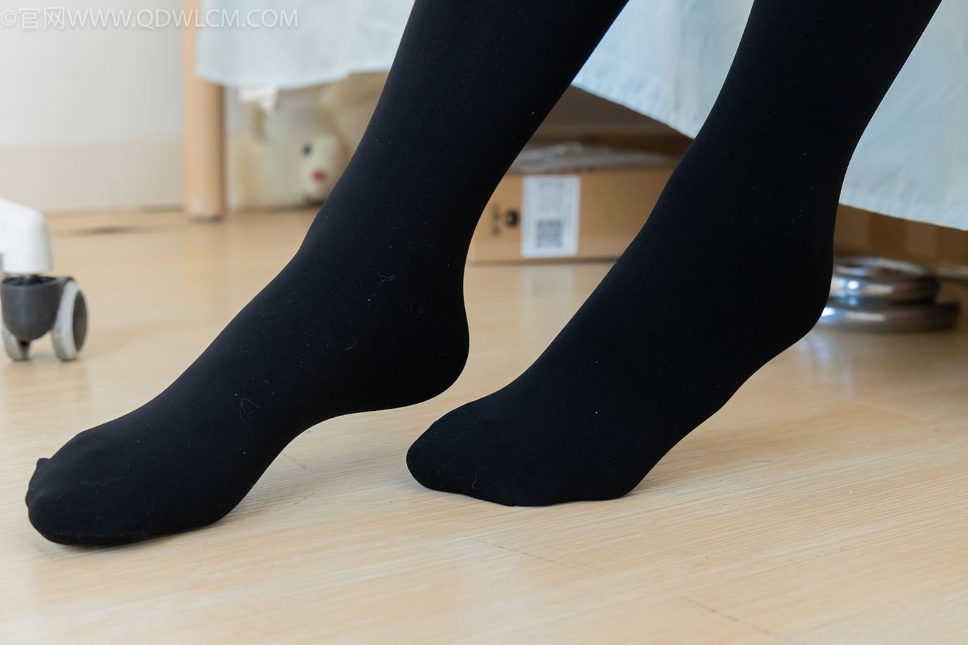 图片[82]-物恋传媒 NO.2318 菜菜-OL制服、高跟鞋、三双厚黑丝叠穿、袜腰展示[120P] – 速更版-美库