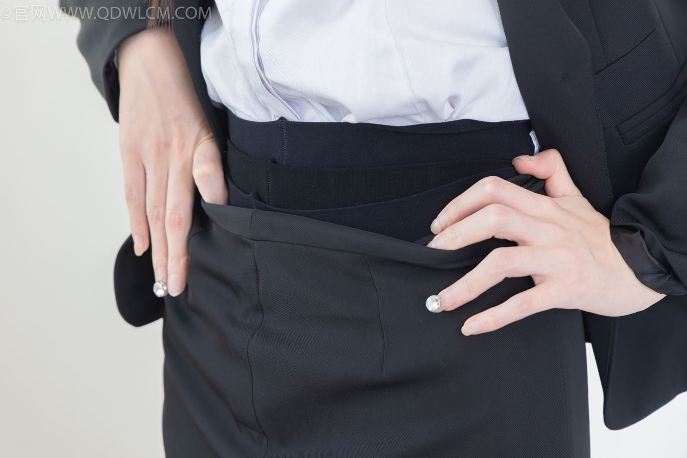 图片[115]-物恋传媒 NO.2318 菜菜-OL制服、高跟鞋、三双厚黑丝叠穿、袜腰展示[120P] – 速更版-美库