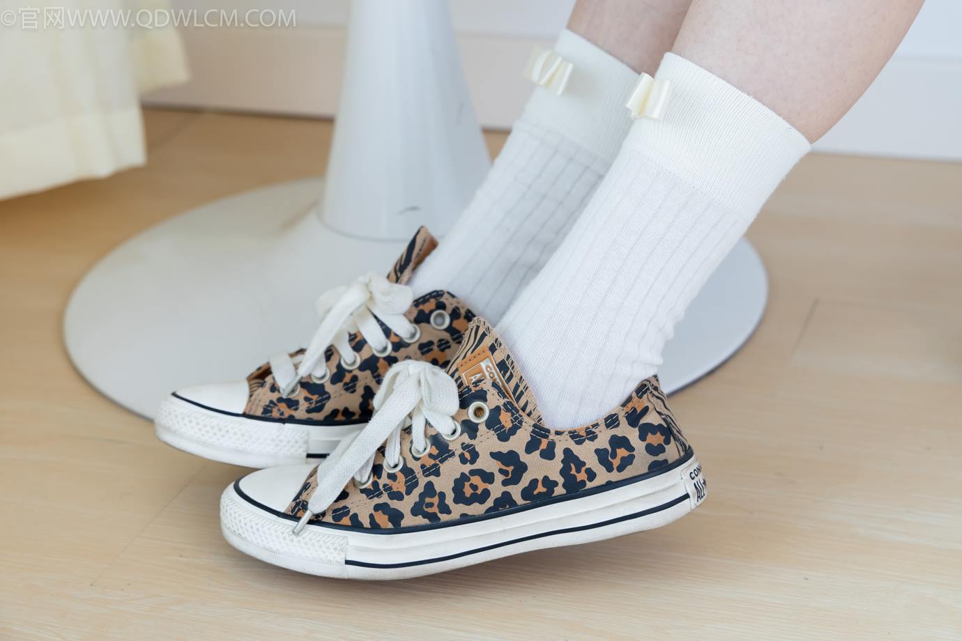 图片[43]-物恋传媒 NO.2319 小左-帆布鞋、白棉袜、裸足[107P] – 速更版-美库