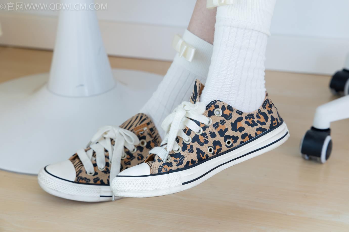 图片[52]-物恋传媒 NO.2319 小左-帆布鞋、白棉袜、裸足[107P] – 速更版-美库