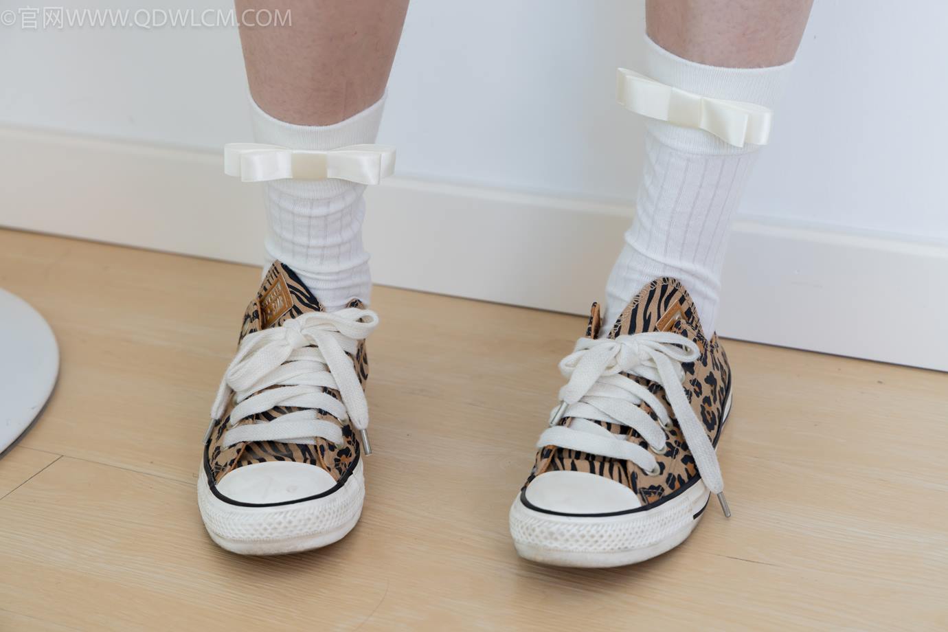 图片[56]-物恋传媒 NO.2319 小左-帆布鞋、白棉袜、裸足[107P] – 速更版-美库