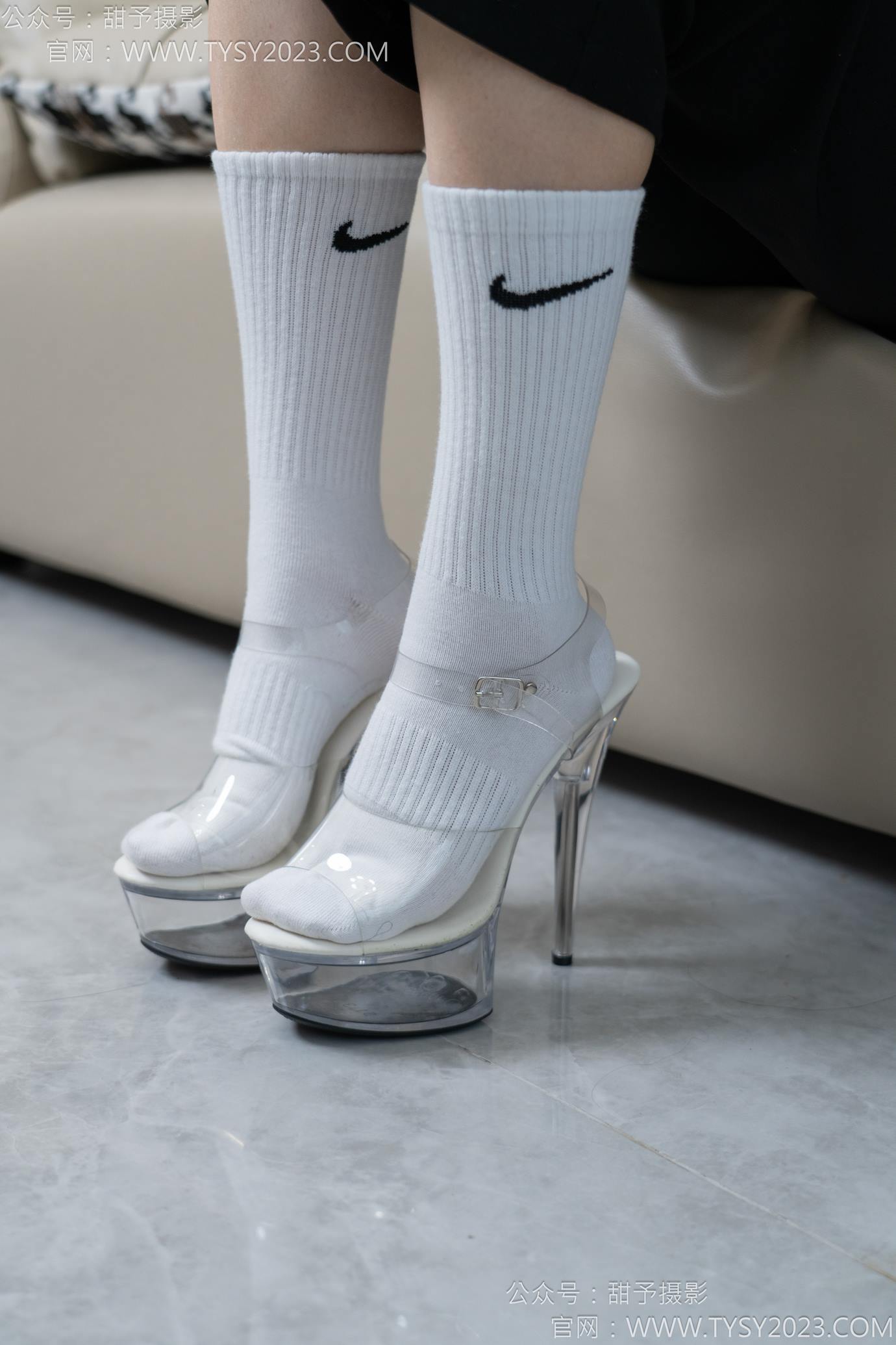 图片[49]-甜予摄影 NO.147 澜澜-凉鞋、高跟鞋、长腿袜、白棉袜[109P] – 速更版-美库