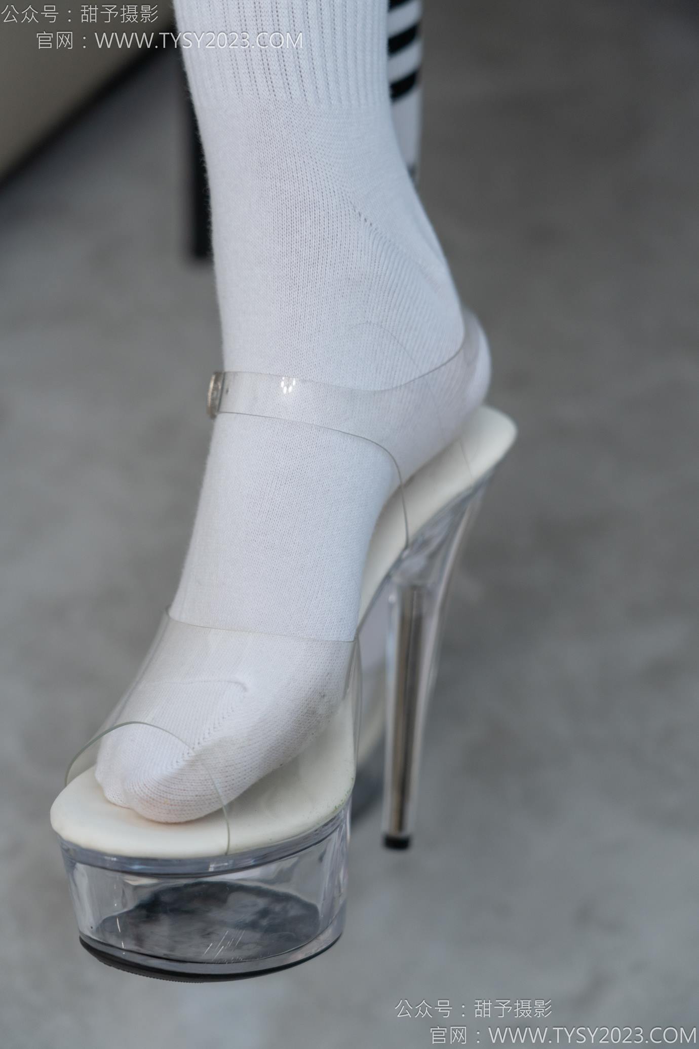 图片[71]-甜予摄影 NO.147 澜澜-凉鞋、高跟鞋、长腿袜、白棉袜[109P] – 速更版-美库