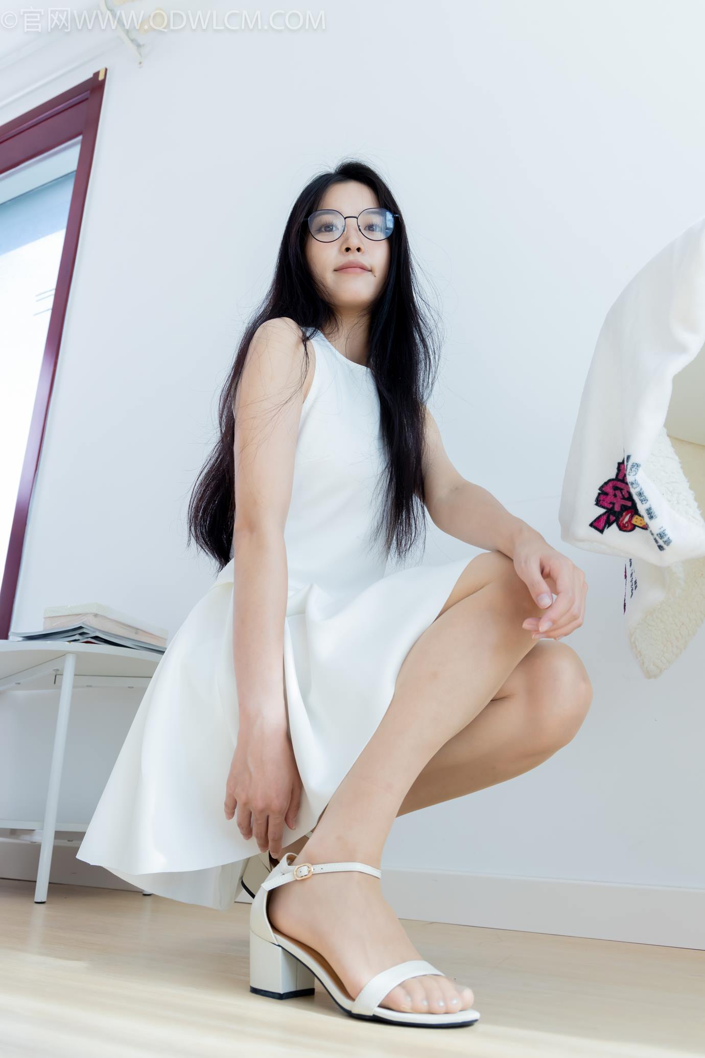 图片[15]-物恋传媒 NO.2320 茯苓-凉鞋、薄肉丝、裸足、皮筋绑脚以及挠脚心剧情[128P] – 速更版-美库