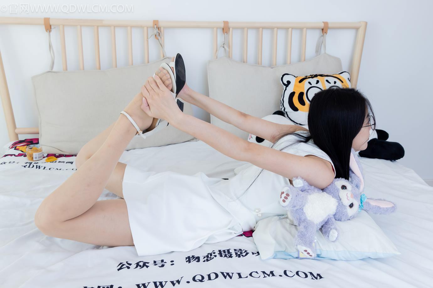 图片[74]-物恋传媒 NO.2320 茯苓-凉鞋、薄肉丝、裸足、皮筋绑脚以及挠脚心剧情[128P] – 速更版-美库