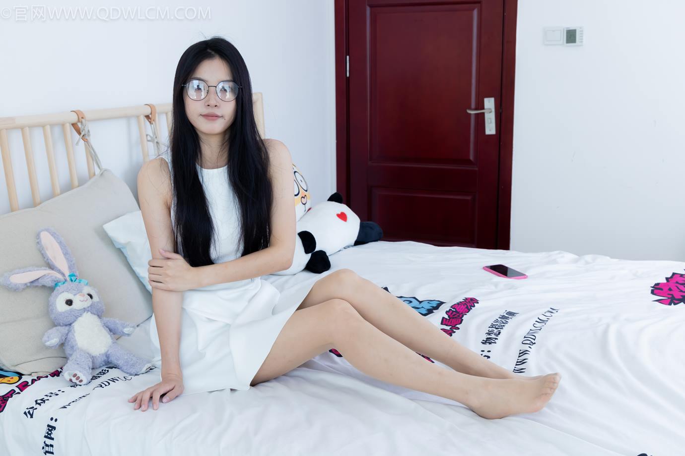 图片[81]-物恋传媒 NO.2320 茯苓-凉鞋、薄肉丝、裸足、皮筋绑脚以及挠脚心剧情[128P] – 速更版-美库