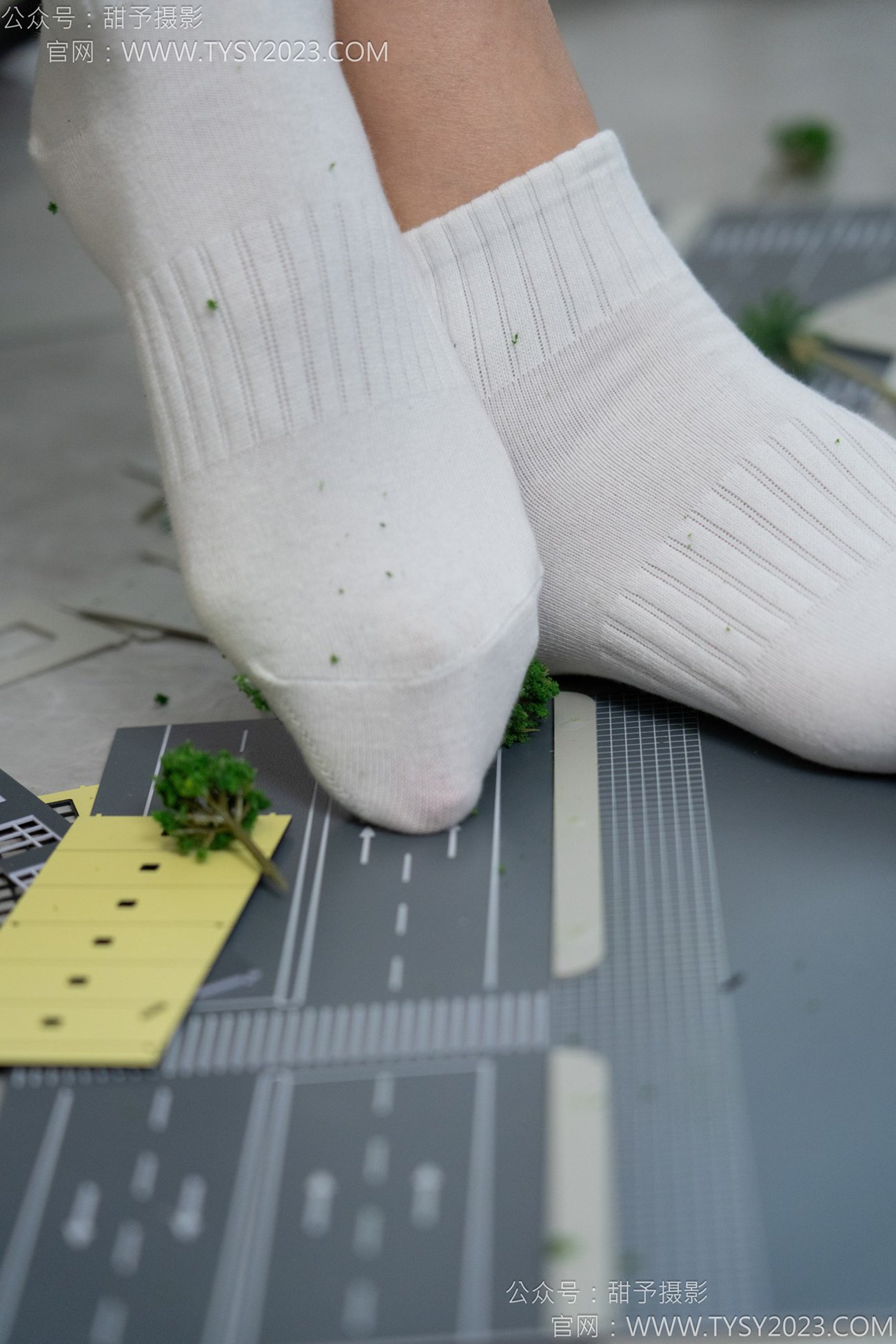图片[17]-甜予摄影 NO.148 咖啡豆-靴子、白棉袜、裸足[133P] – 速更版-美库