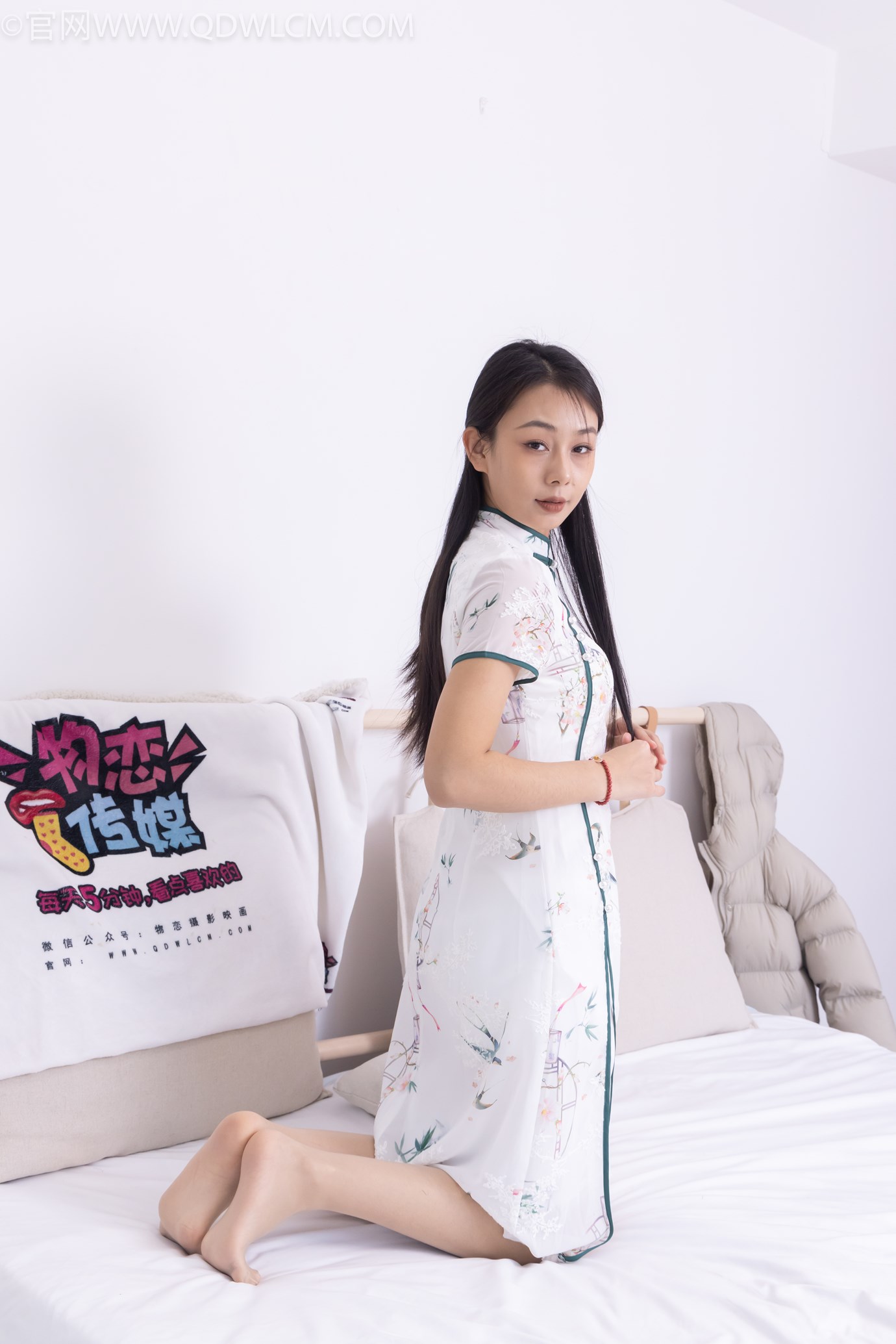 图片[15]-物恋传媒 NO.2321 岚岚-高跟凉鞋、薄肉丝、抹婴儿油以及踩香蕉剧情[116P] – 速更版-美库