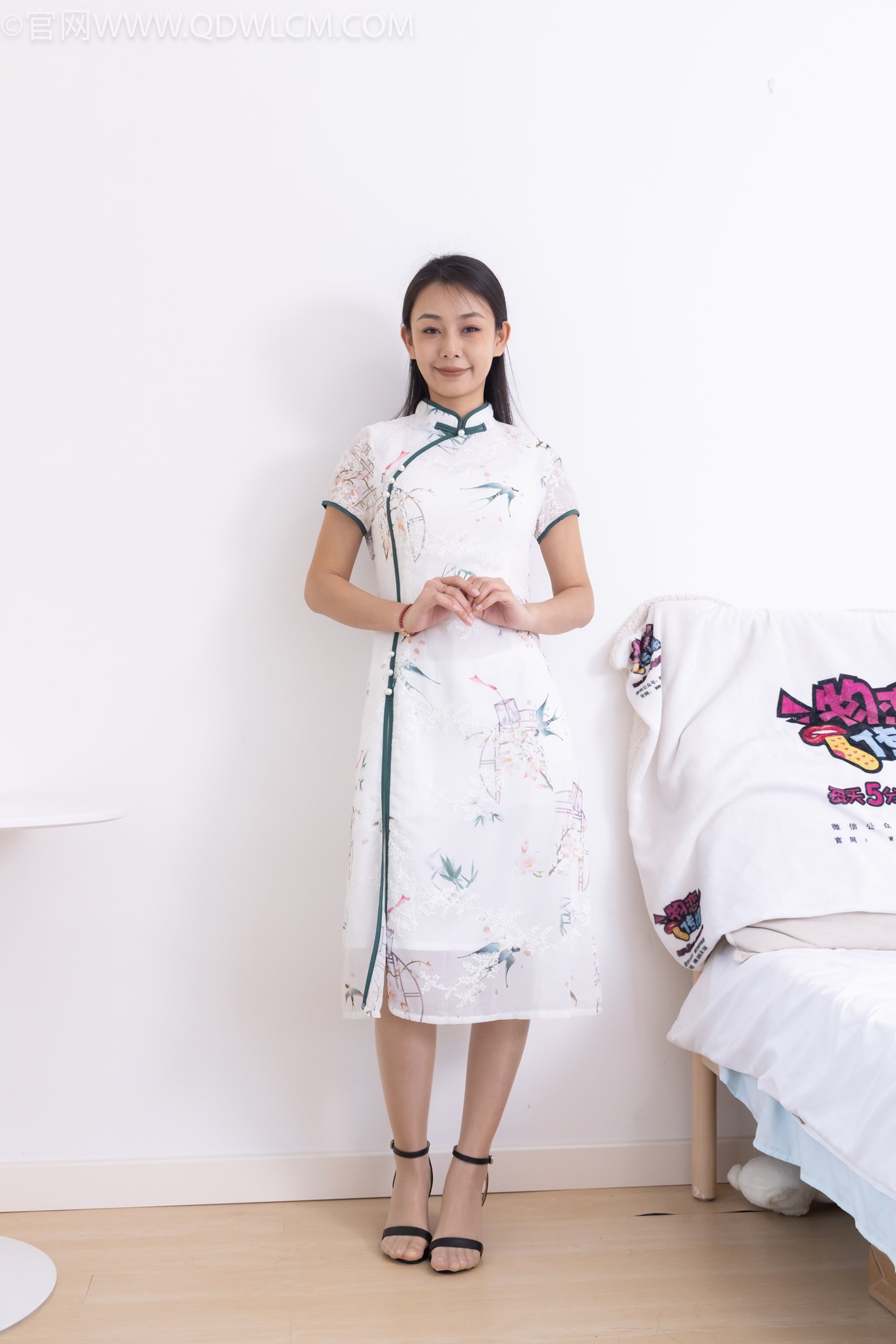 图片[37]-物恋传媒 NO.2321 岚岚-高跟凉鞋、薄肉丝、抹婴儿油以及踩香蕉剧情[116P] – 速更版-美库