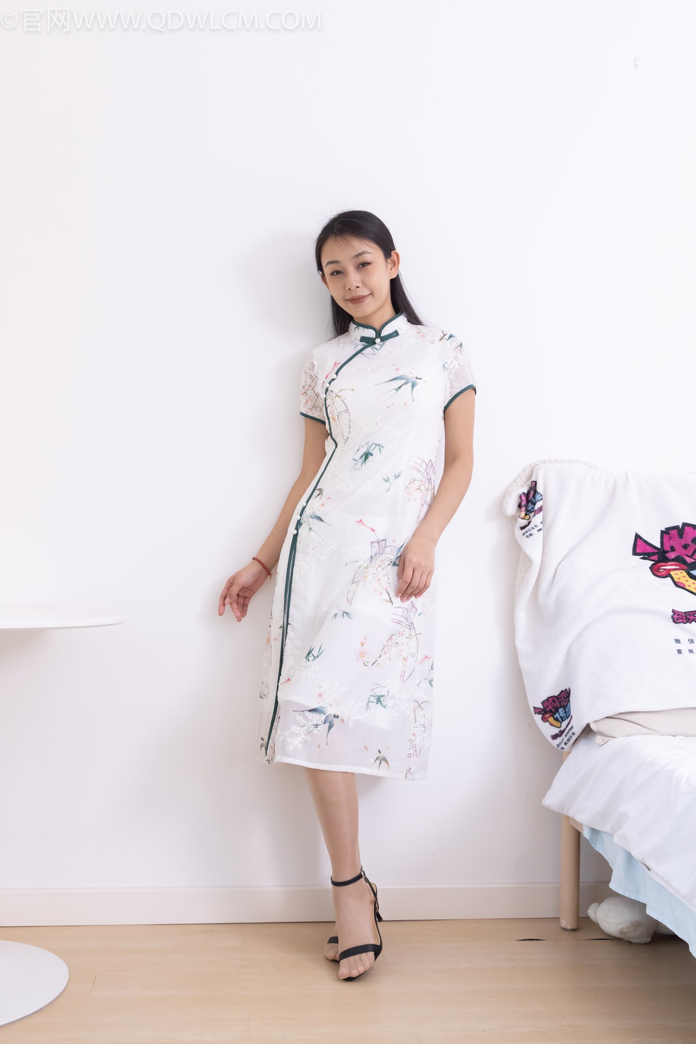 图片[48]-物恋传媒 NO.2321 岚岚-高跟凉鞋、薄肉丝、抹婴儿油以及踩香蕉剧情[116P] – 速更版-美库