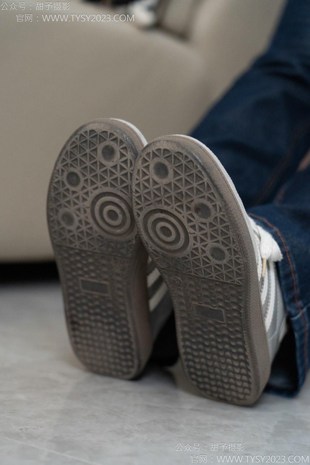 图片[15]-甜予摄影 NO.149 诺诺-板鞋、白棉袜、裸足[69P] – 速更版-美库