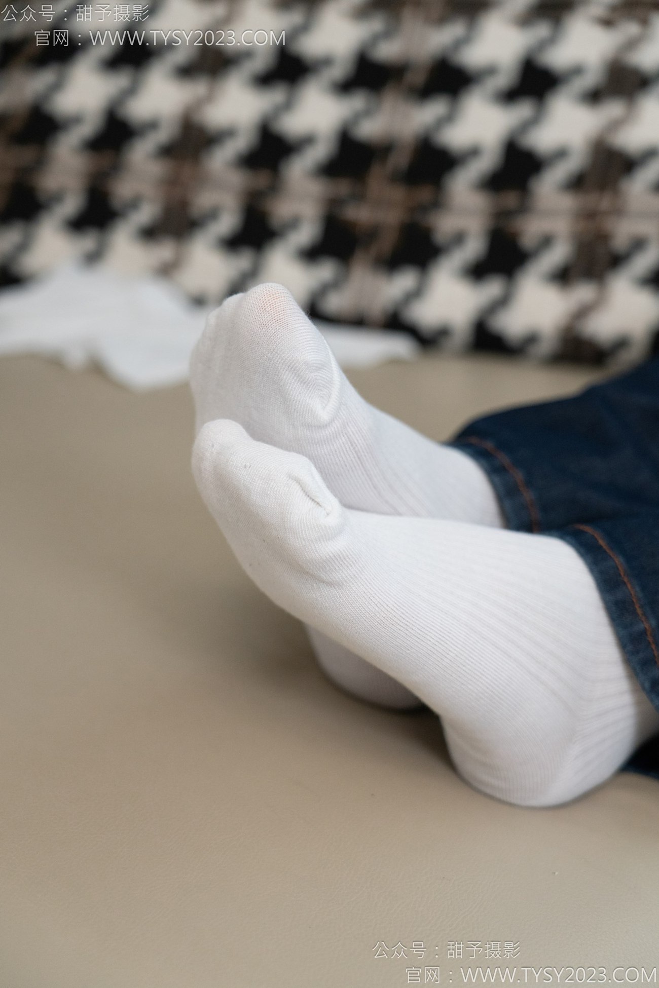 图片[31]-甜予摄影 NO.149 诺诺-板鞋、白棉袜、裸足[69P] – 速更版-美库