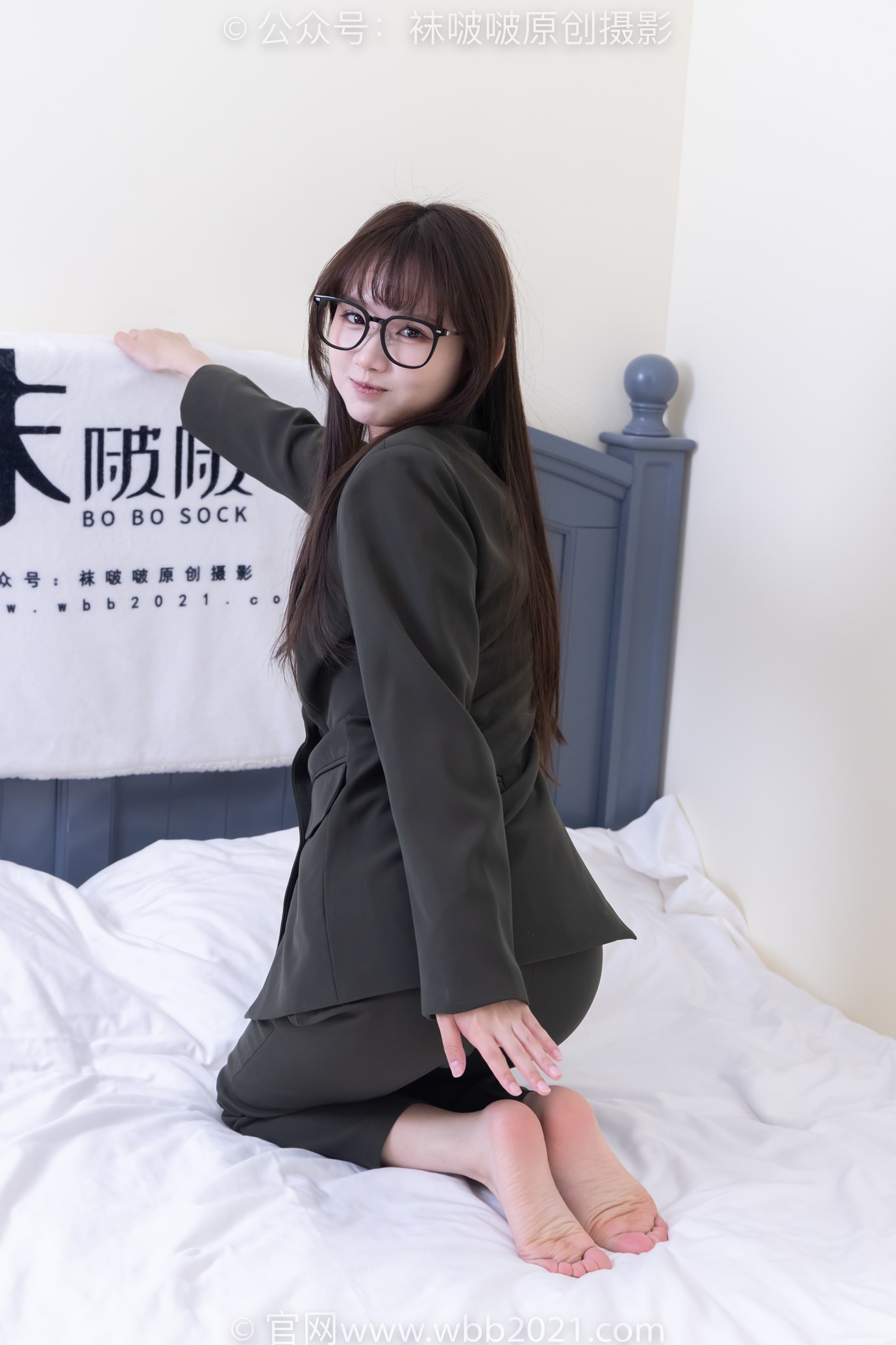 图片[21]-[BoBoSocks袜啵啵]NO.529 甜甜圈-高跟鞋、短黑丝、裸足、半蹲半脱袜子剧情[118P] – 速更版-美库