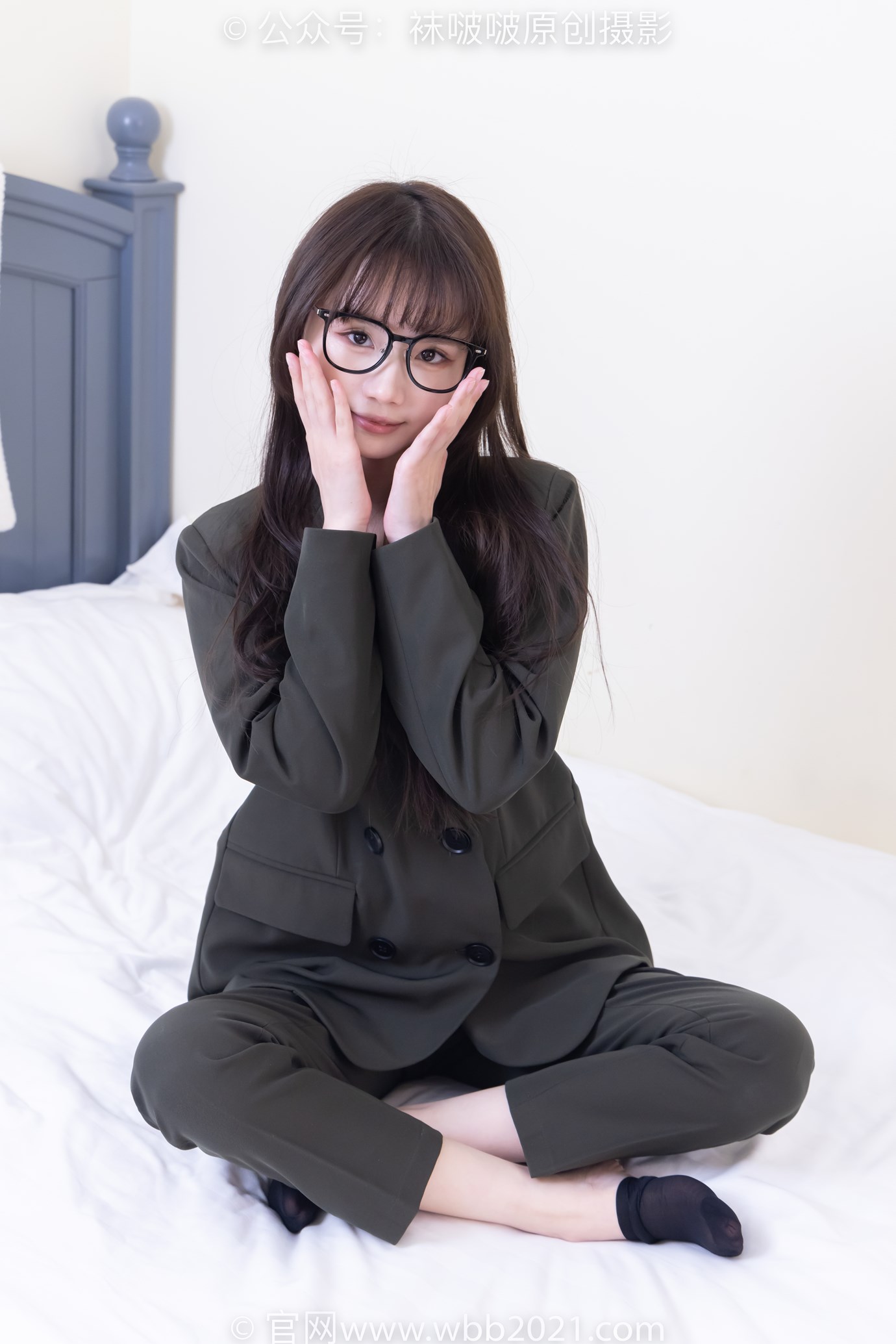 图片[22]-[BoBoSocks袜啵啵]NO.529 甜甜圈-高跟鞋、短黑丝、裸足、半蹲半脱袜子剧情[118P] – 速更版-美库