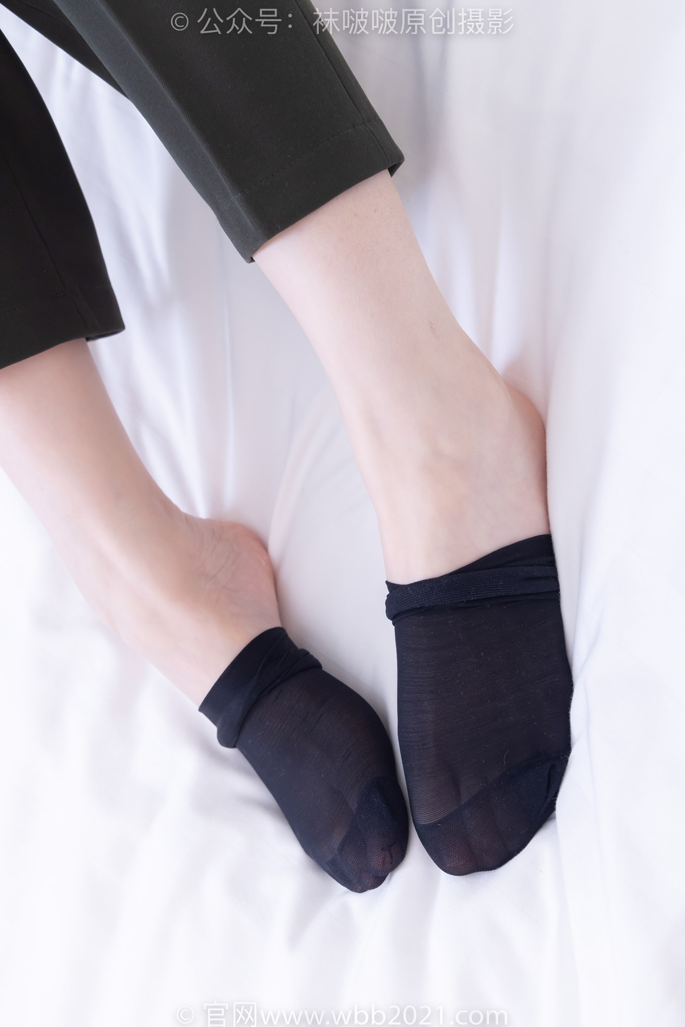 图片[23]-[BoBoSocks袜啵啵]NO.529 甜甜圈-高跟鞋、短黑丝、裸足、半蹲半脱袜子剧情[118P] – 速更版-美库