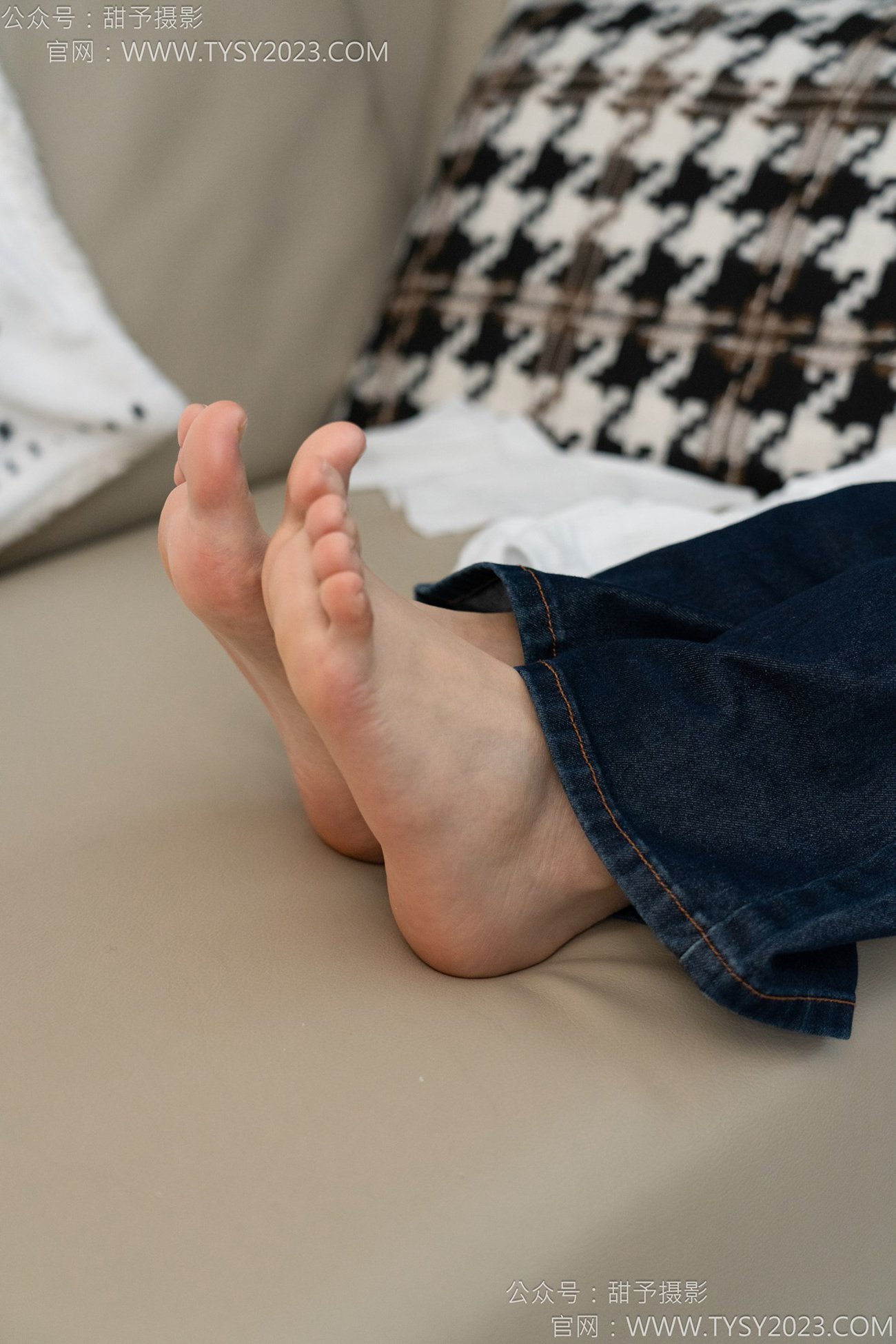 图片[63]-甜予摄影 NO.149 诺诺-板鞋、白棉袜、裸足[69P] – 速更版-美库